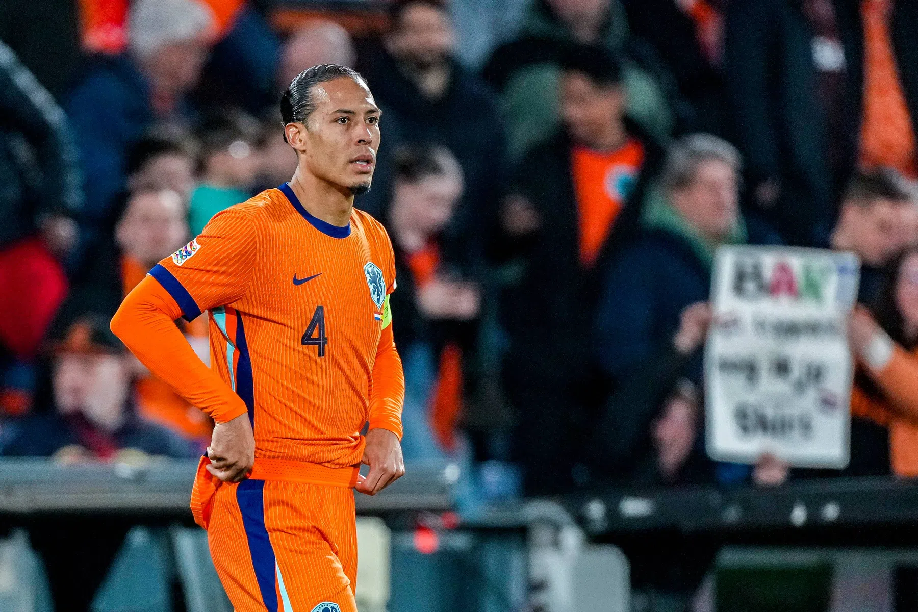 Van Dijk verdedigt ongelukkige Hato: 'Dat zijn leermomenten'