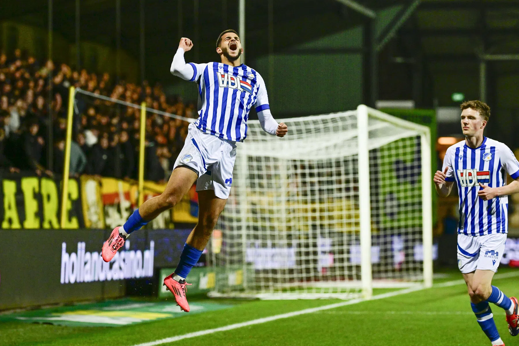 Eindhoven sleept in Venlo een punt uit het vuur in duel van scorende verdedigers