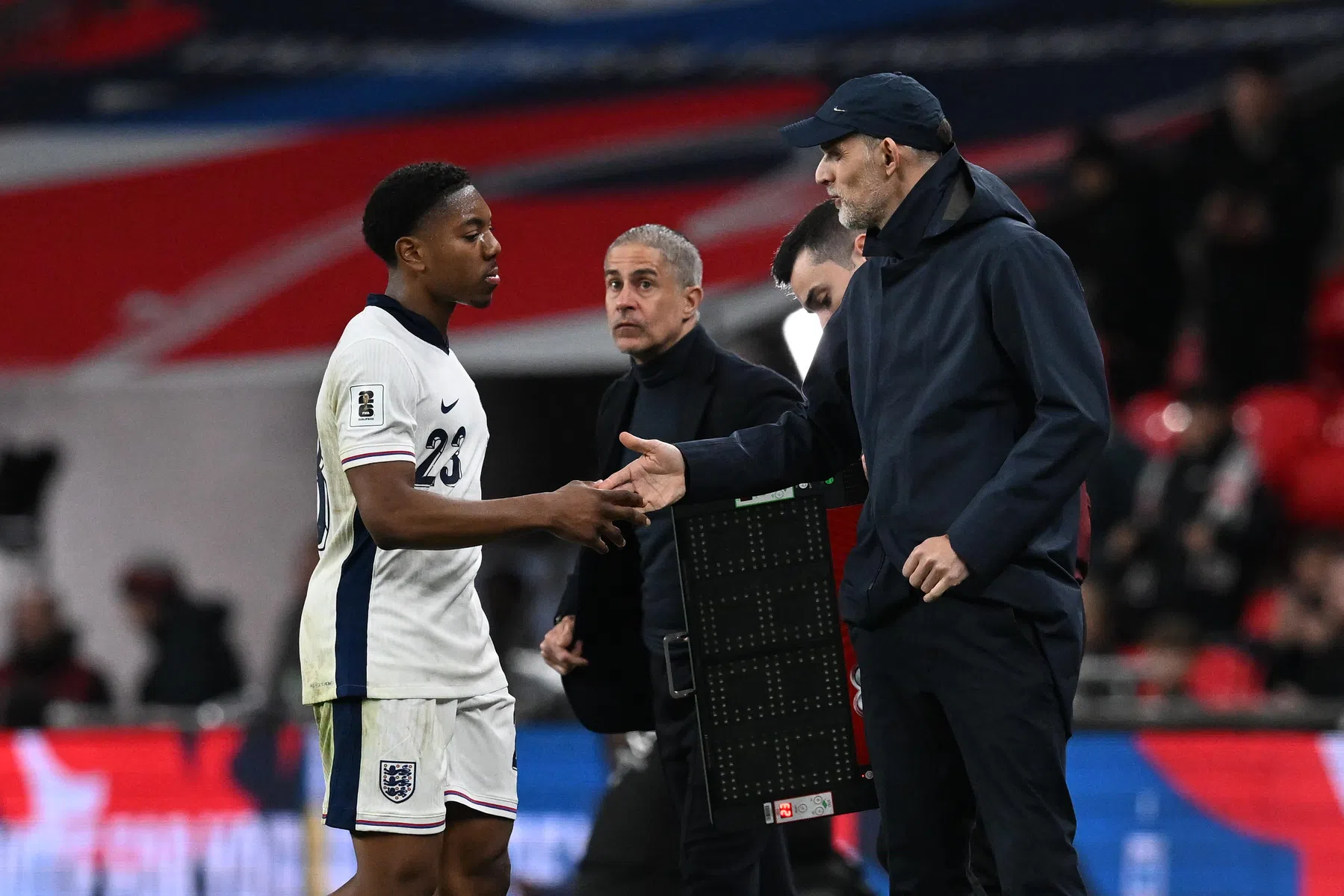 Engelse media zien 'housewarming-cadeau' voor het nieuwe Tuchel-leger