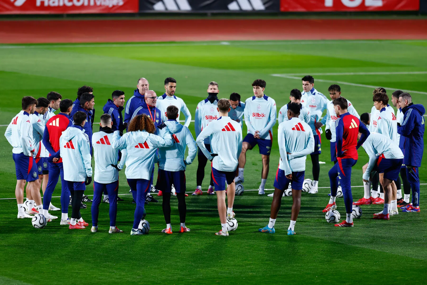 Spanje fit en klaar voor 'machtig Oranje'