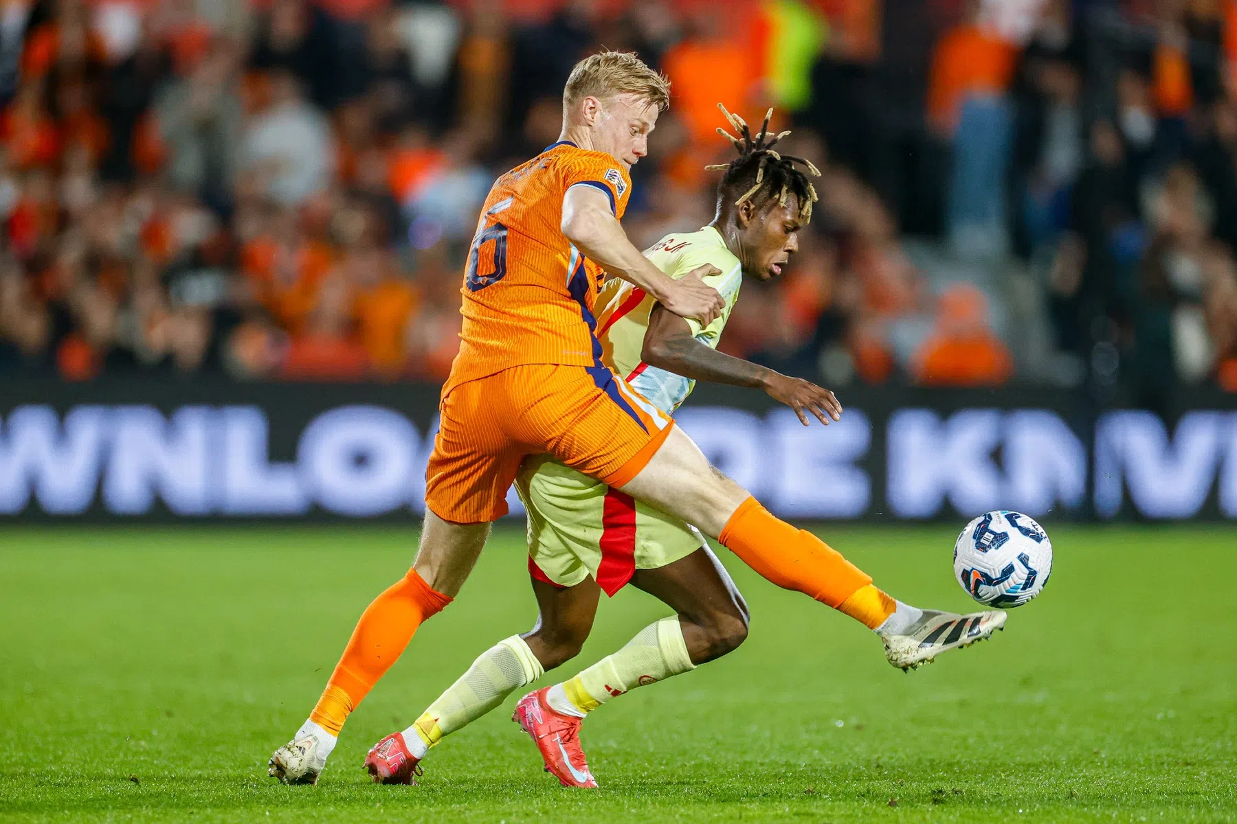 Van Hecke voelt klik met Van Dijk: 'Geweldig om met hem te spelen'