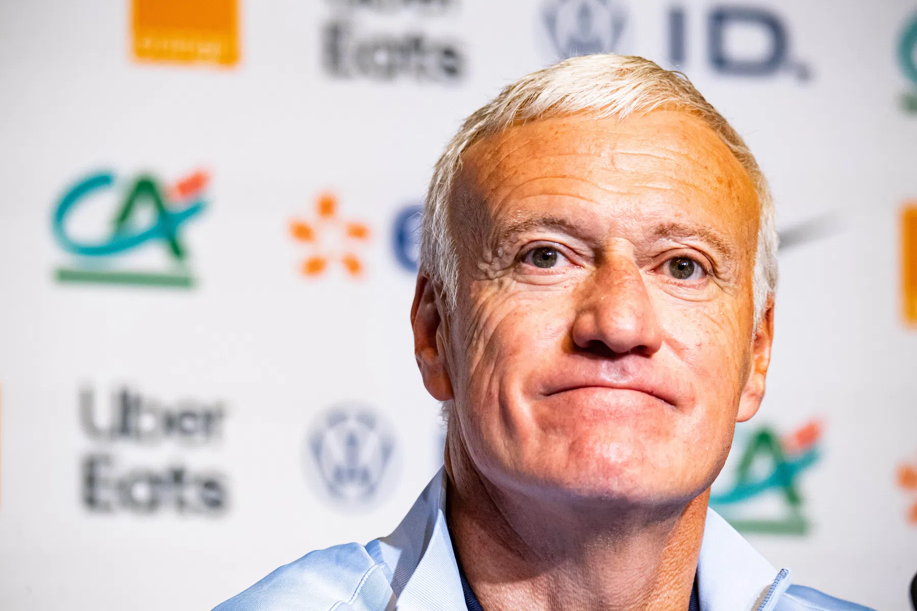 Deschamps reageert ijskoud op verzinsel van vunzige verslaggever