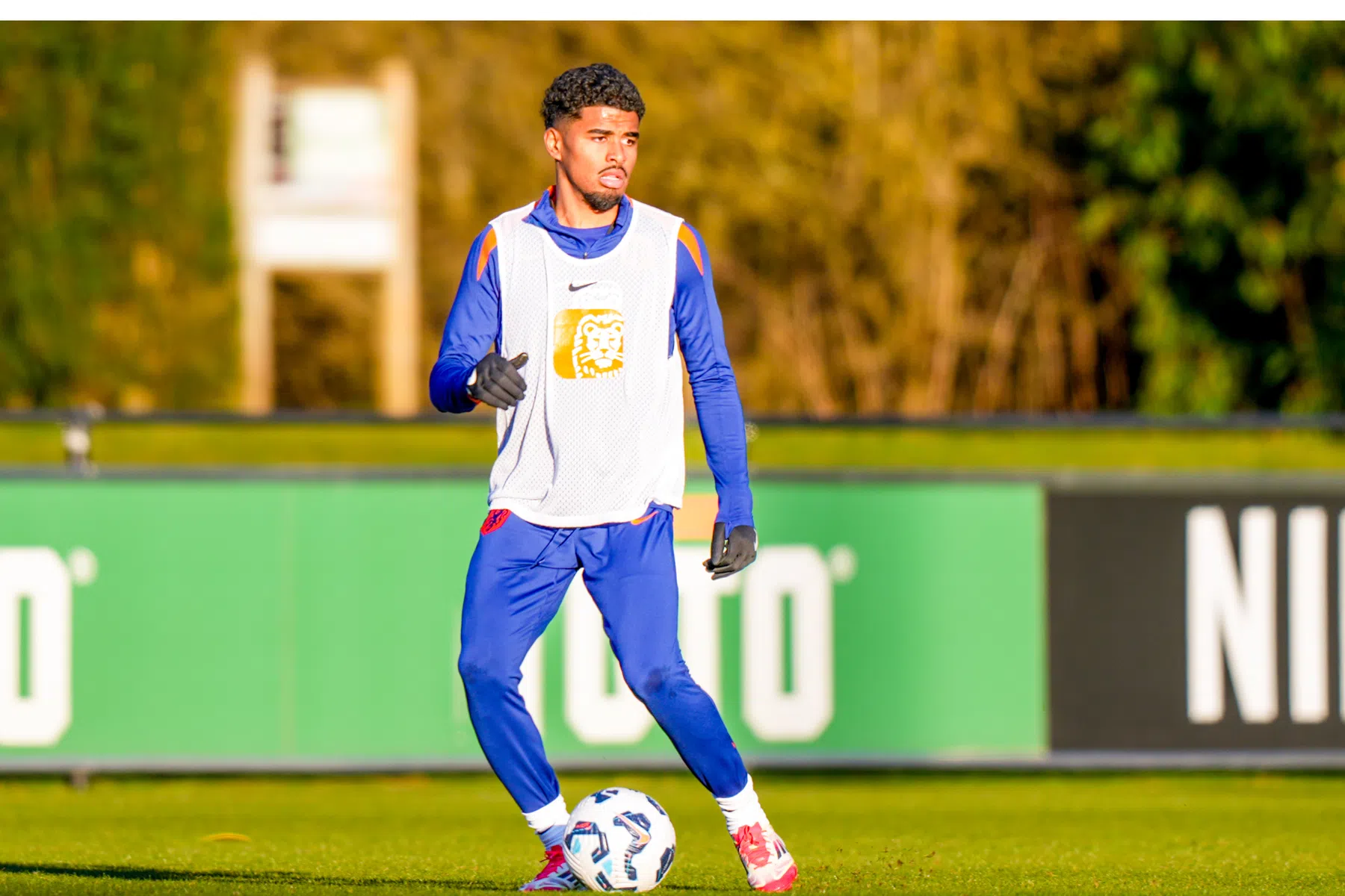 Koeman voert één wijziging door in opstelling Nederland