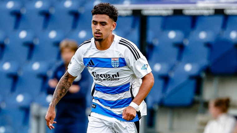 'Kroes heeft aangegeven dat hij mij meer als centrale verdediger ziet'