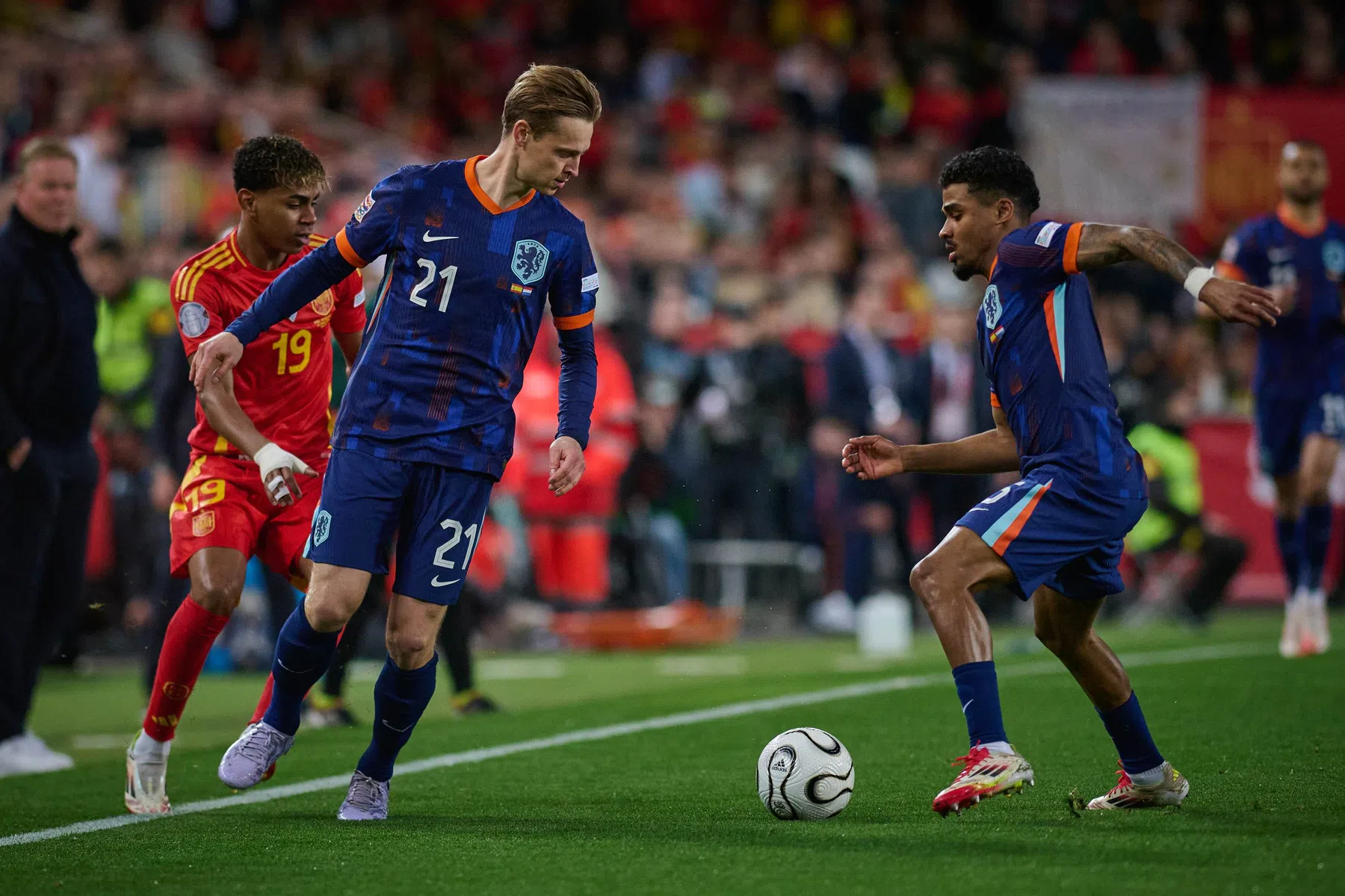 Spaanse pers lyrisch over kraker tegen Oranje en spottend over Van der Vaart