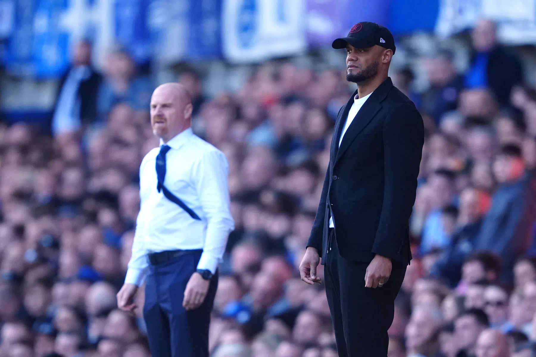 Dyche kraakt Kompany: '127 miljoen, 24 punten, en Bayern stelt hem aan'
