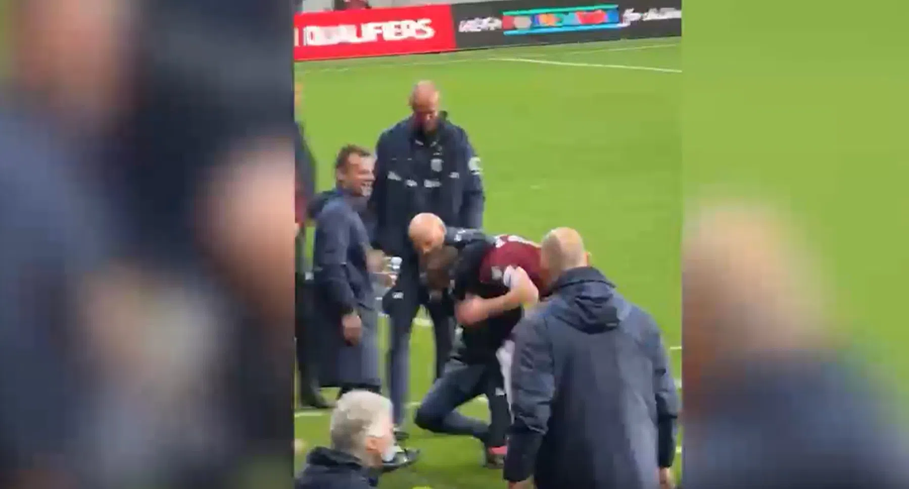 Voetbal of judo? Noorse coach probeert Ødegaard te vloeren na wissel