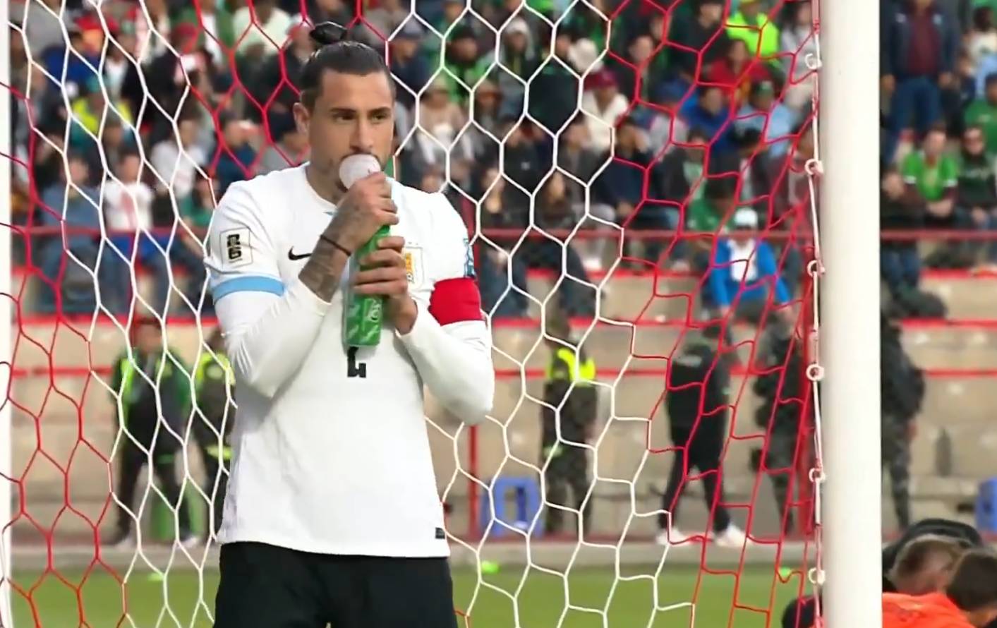 Speler Uruguay aan de zuurstof in Bolivia: 'Gekkenwerk om hier te spelen'