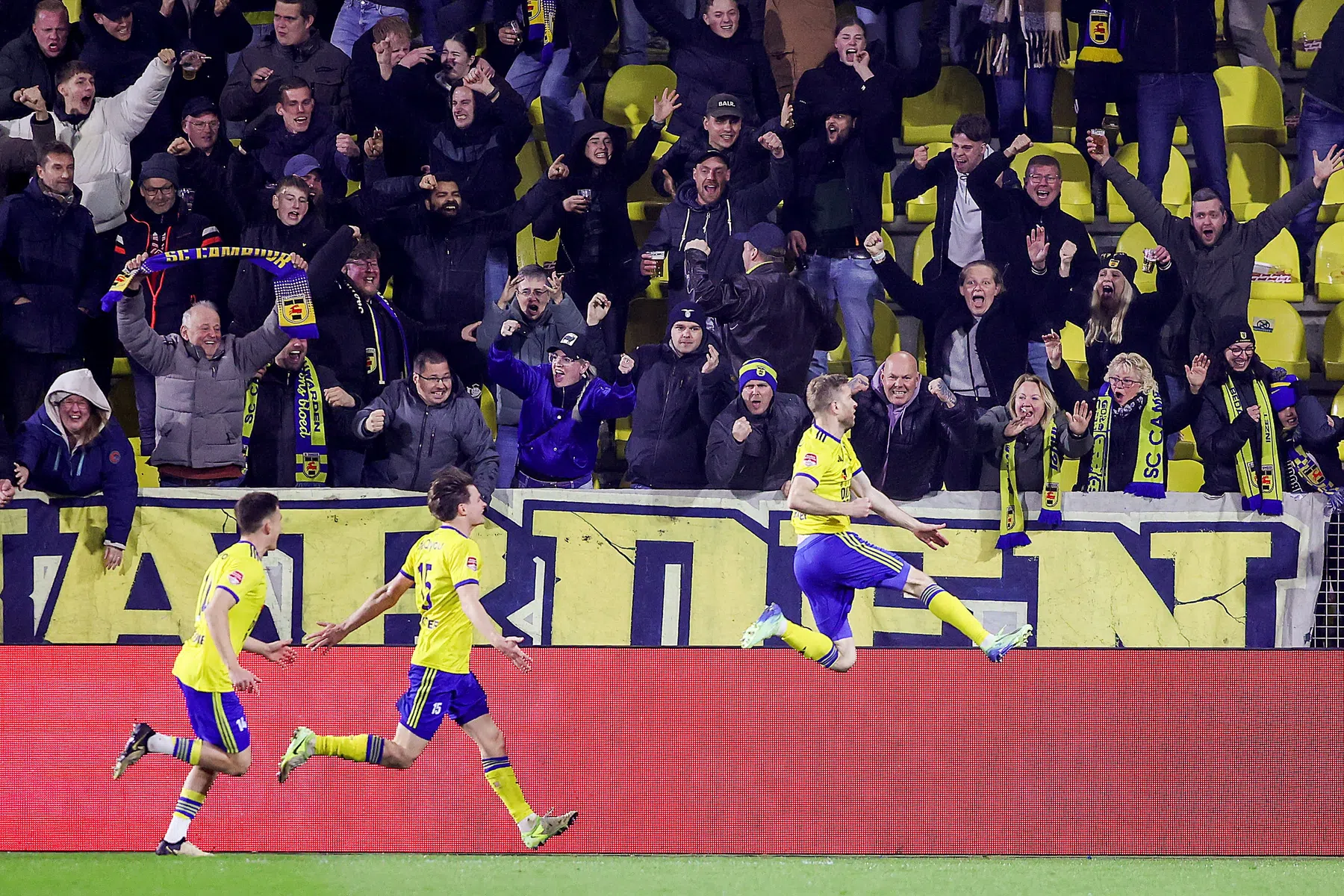 De Leeuw komt met bijzondere biervergelijking na razendsnelle goal