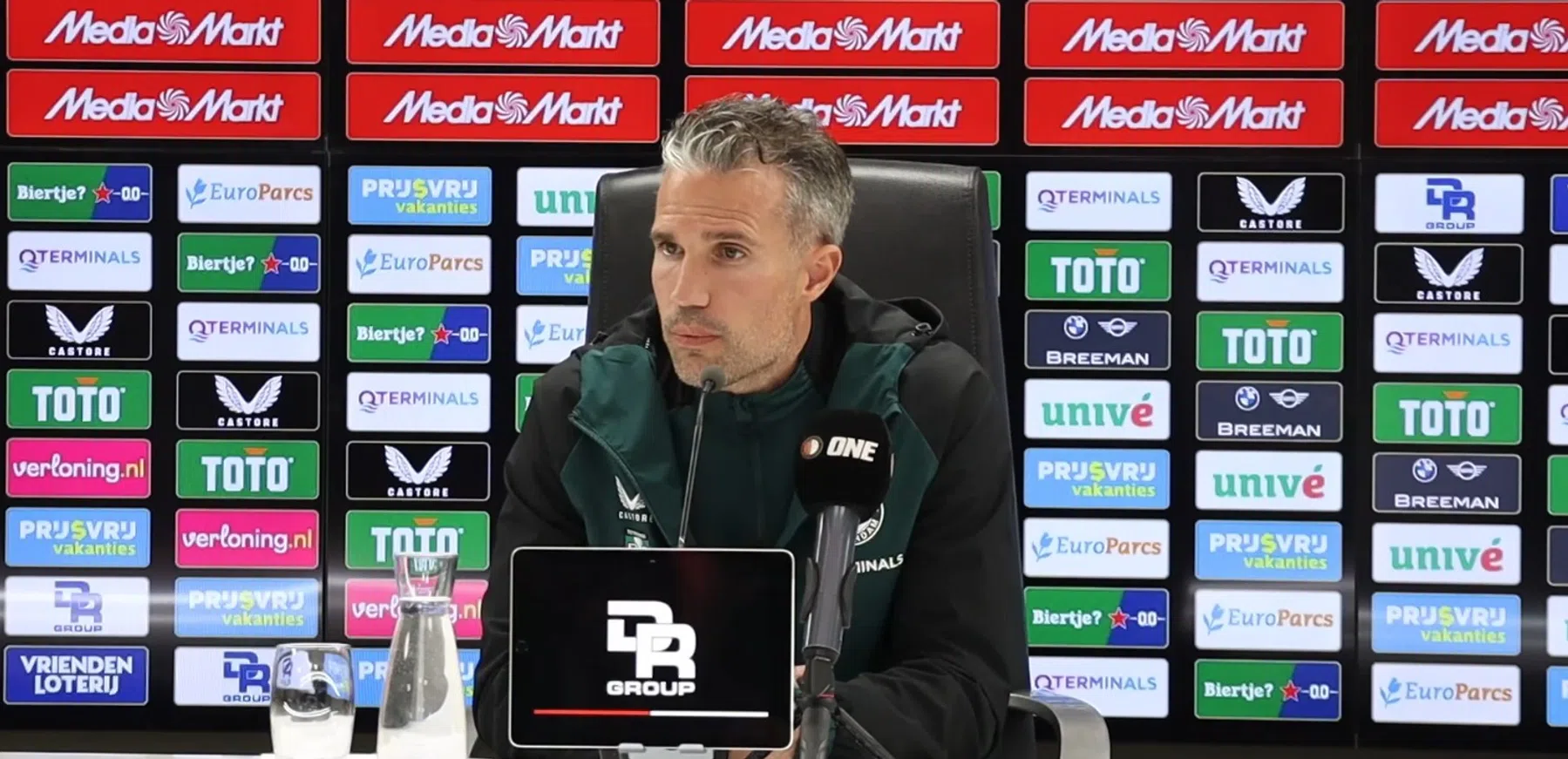 Van Persie ontkracht berichten over González: 'Keuze is nog niet gemaakt'