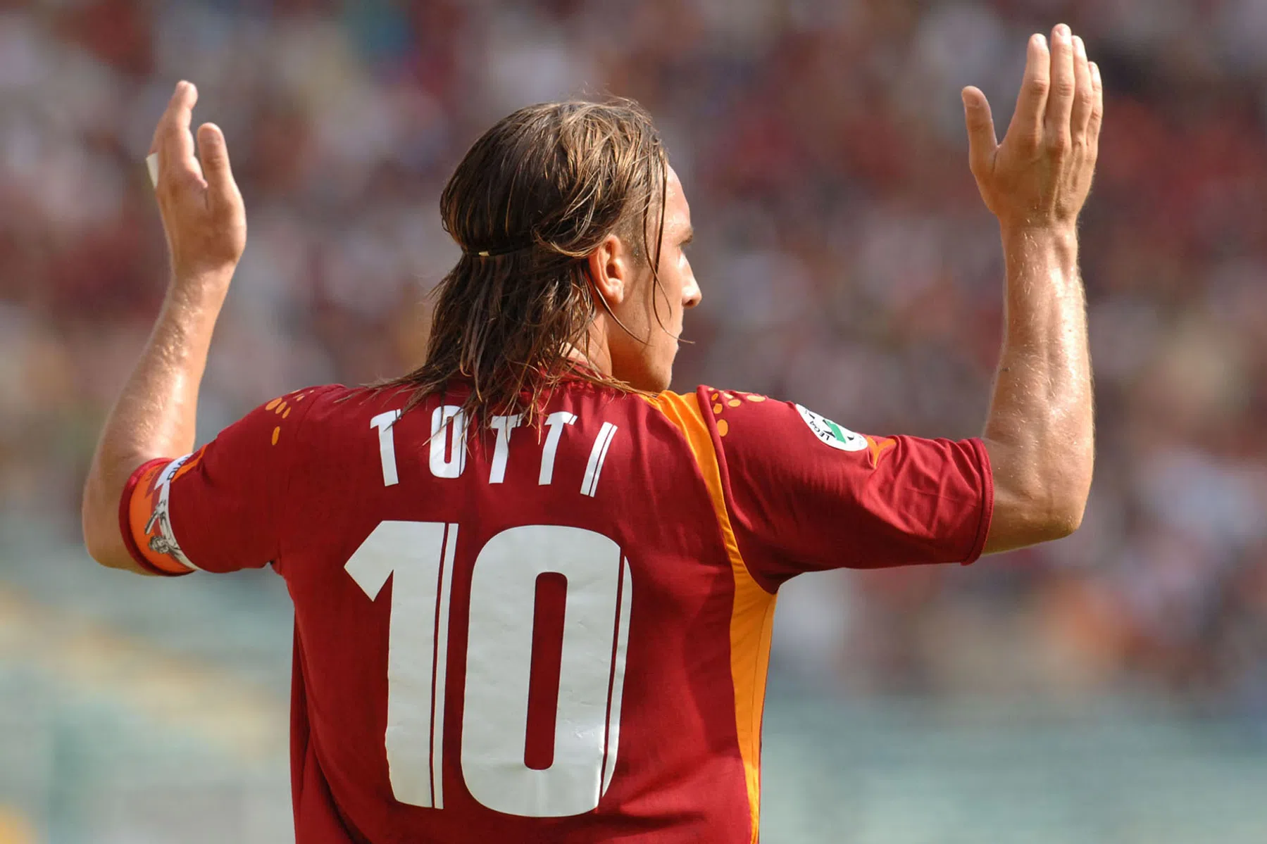 Heerlijke beelden: 32 jaar geleden debuteert Totti bij 'zijn' Roma