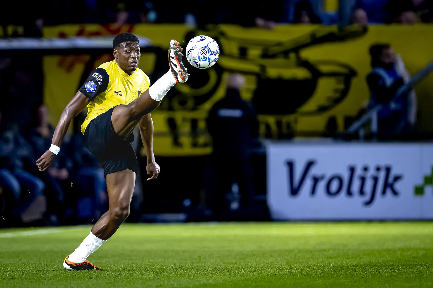 NAC-talent brak na bezoek van Carl Hoefkens: 'Toen mijn knie het begaf…'