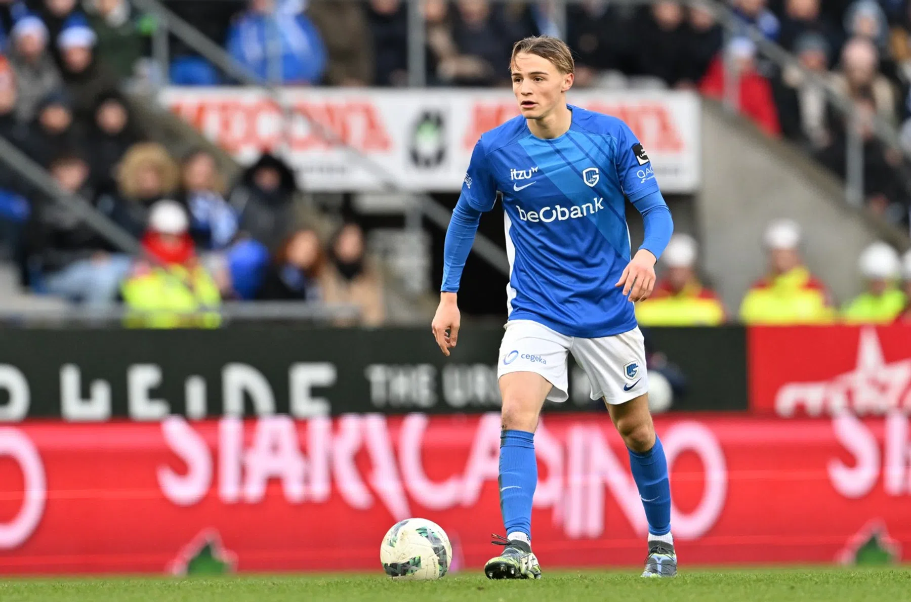 De jonge Belgische verdediger die wordt vergeleken met Franz Beckenbauer