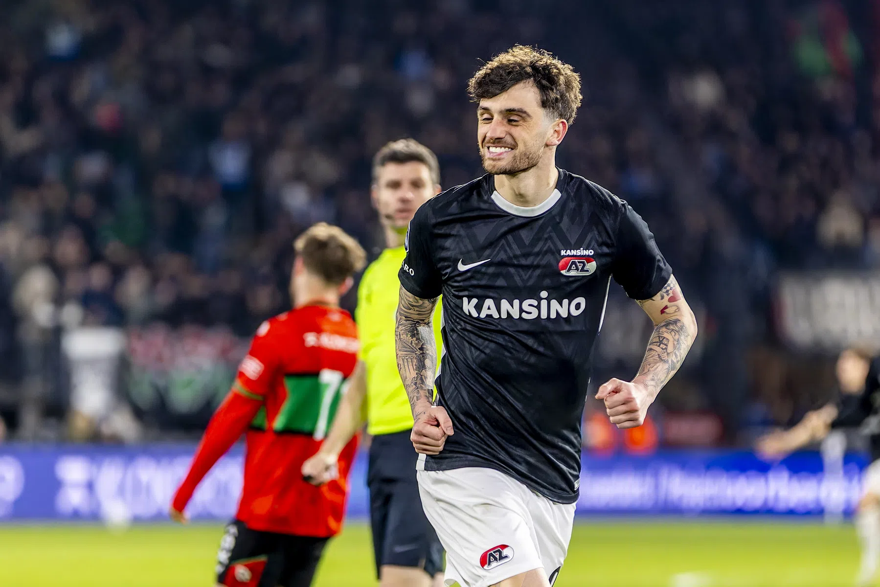 Martens denkt te weten hoe AZ-topscorer Parrott nóg meer goals kan maken