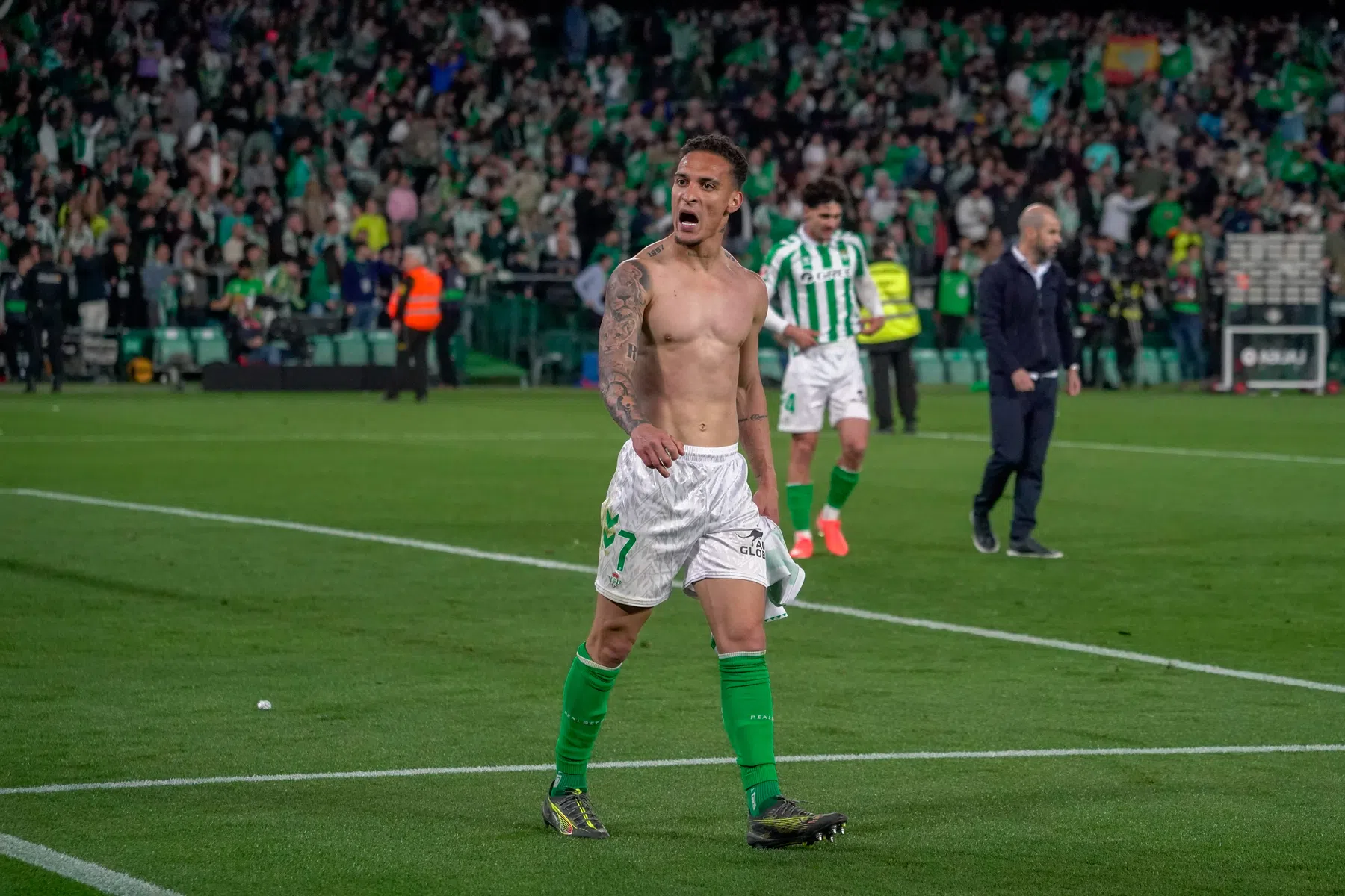 'We moeten een crowdfunding starten om Antony bij Real Betis te houden'