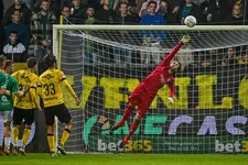 Thumbnail for article: De Boer krijgt lading eieren nadat hij MOTM geworden is