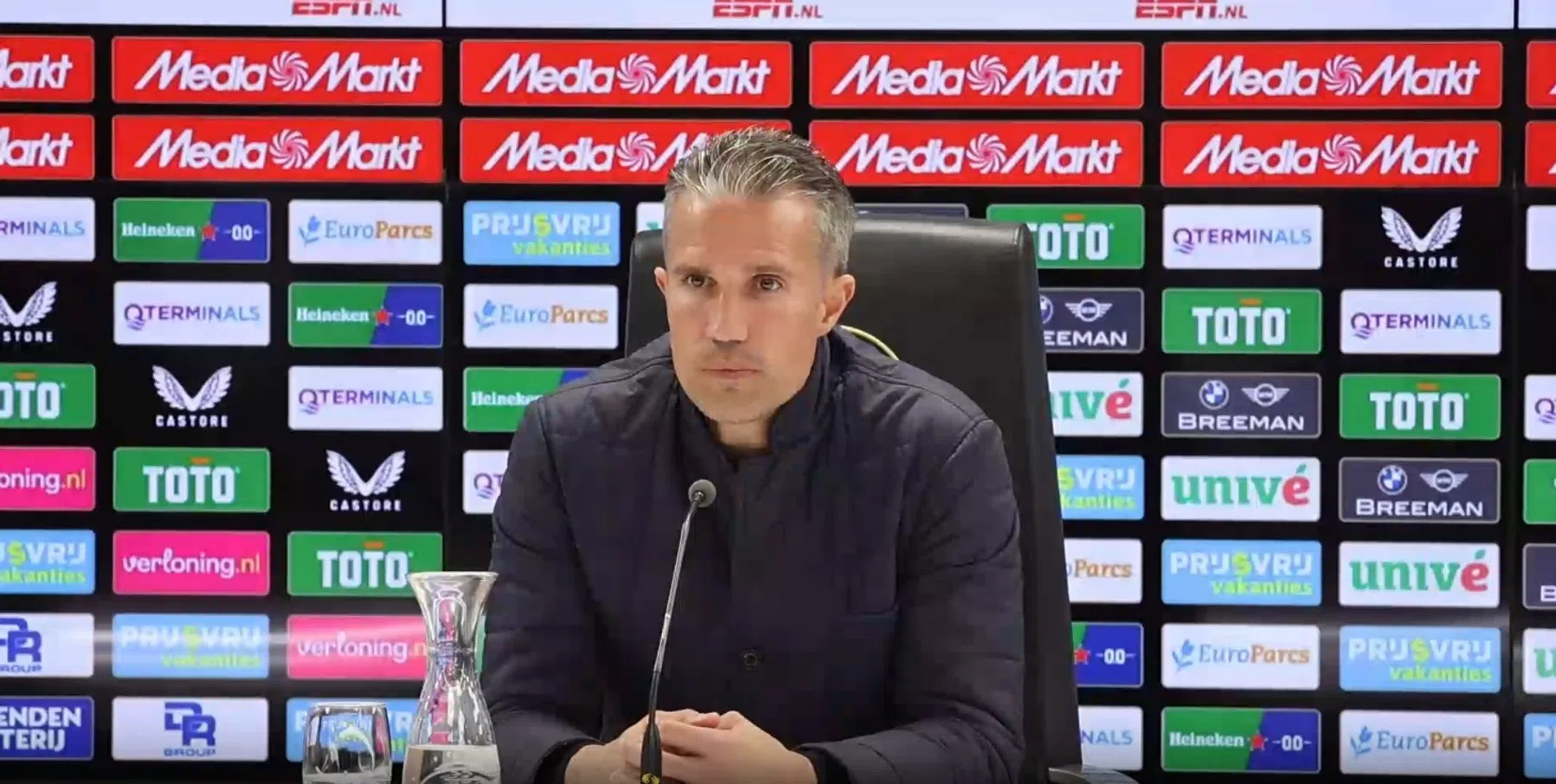 Van Persie vestigt aandacht niet op PSV: 'Rekenwerk laat ik aan anderen over'