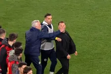 Thumbnail for article: Mourinho knijpt trainer van Galatasaray in de neus