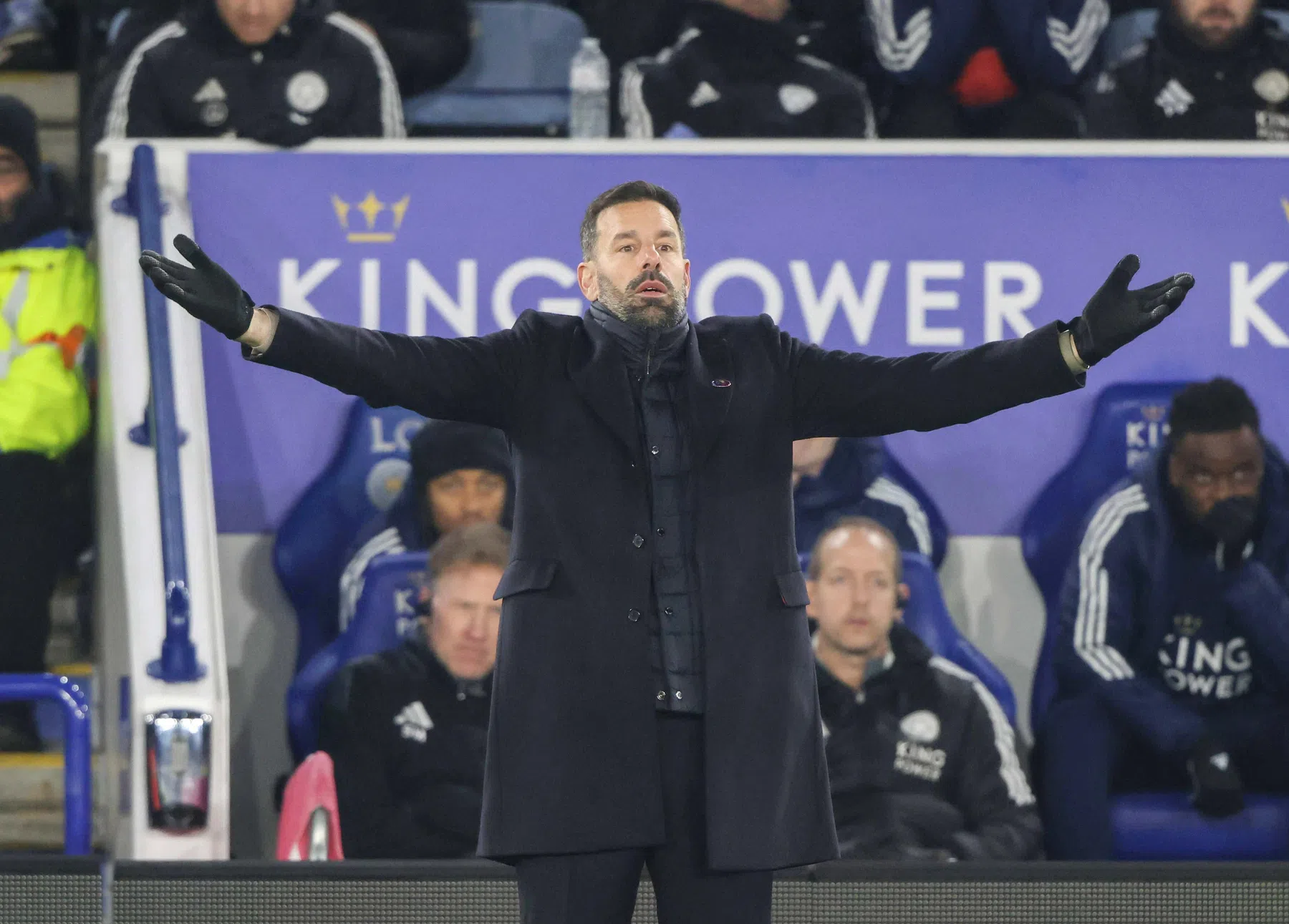 De onmogelijke missie van Van Nistelrooij 