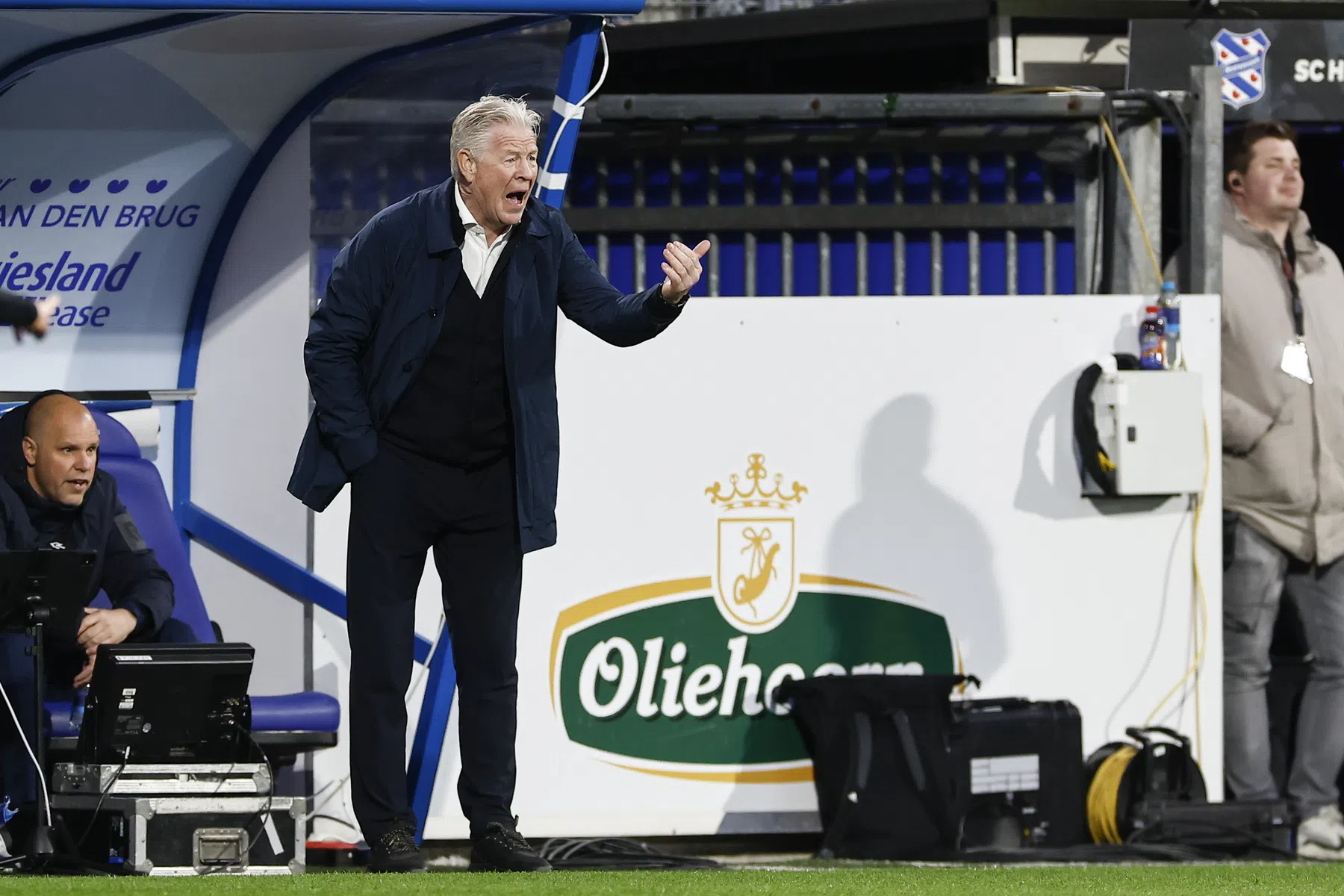 Maes kritisch op middenveld Willem II: 'Dan loop je in het mes'