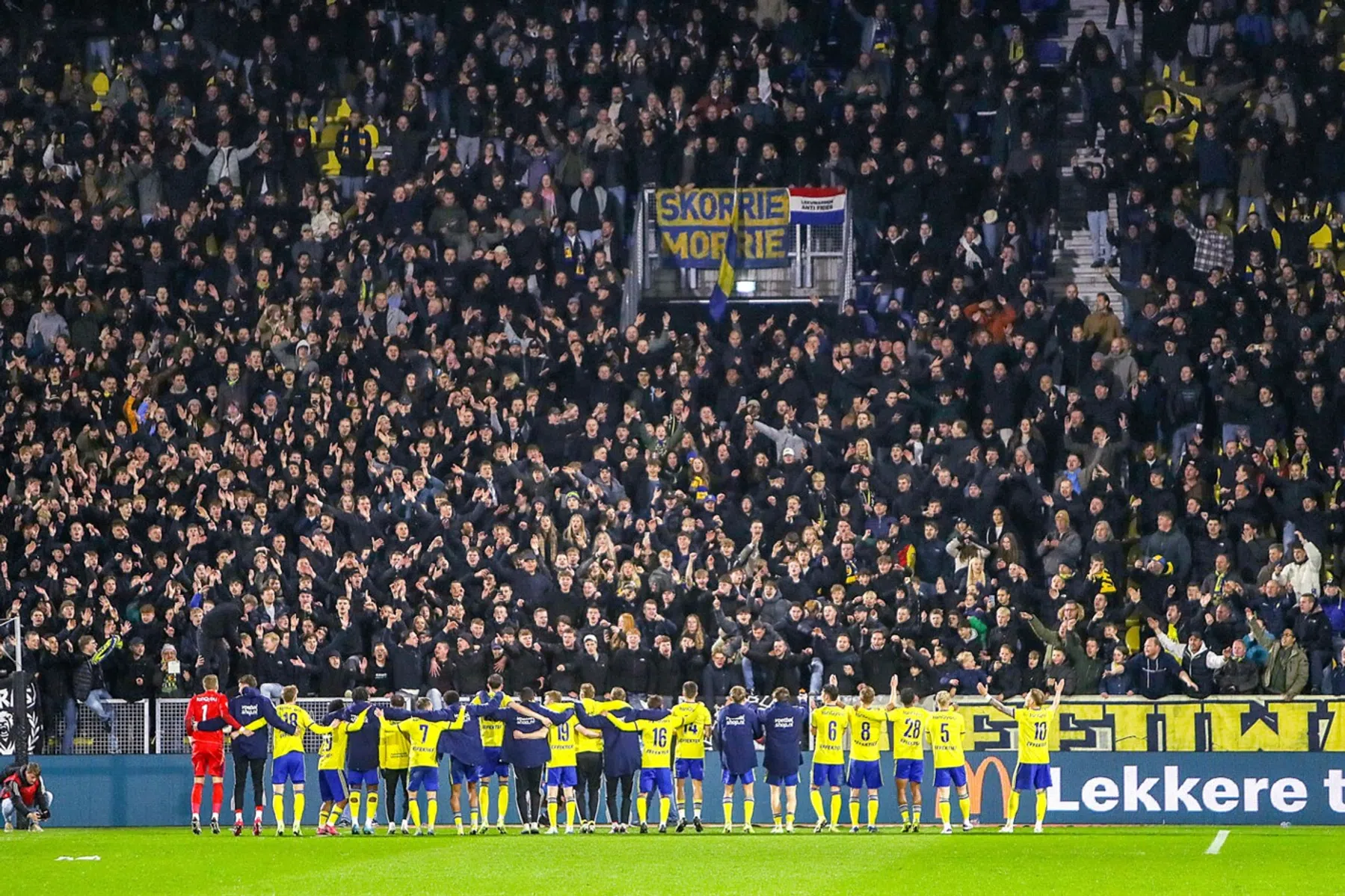 Pareltje in wording: Cambuur smacht in het Kooi Stadion naar de Eredivisie