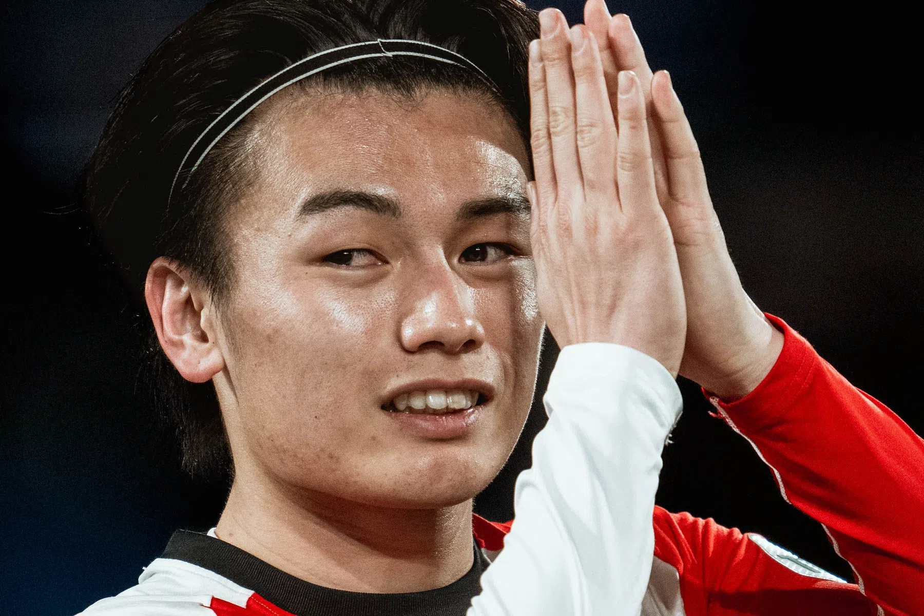 Van Persie sluit zich aan bij woorden Slot over Ueda: 'Ik zie dat ook'