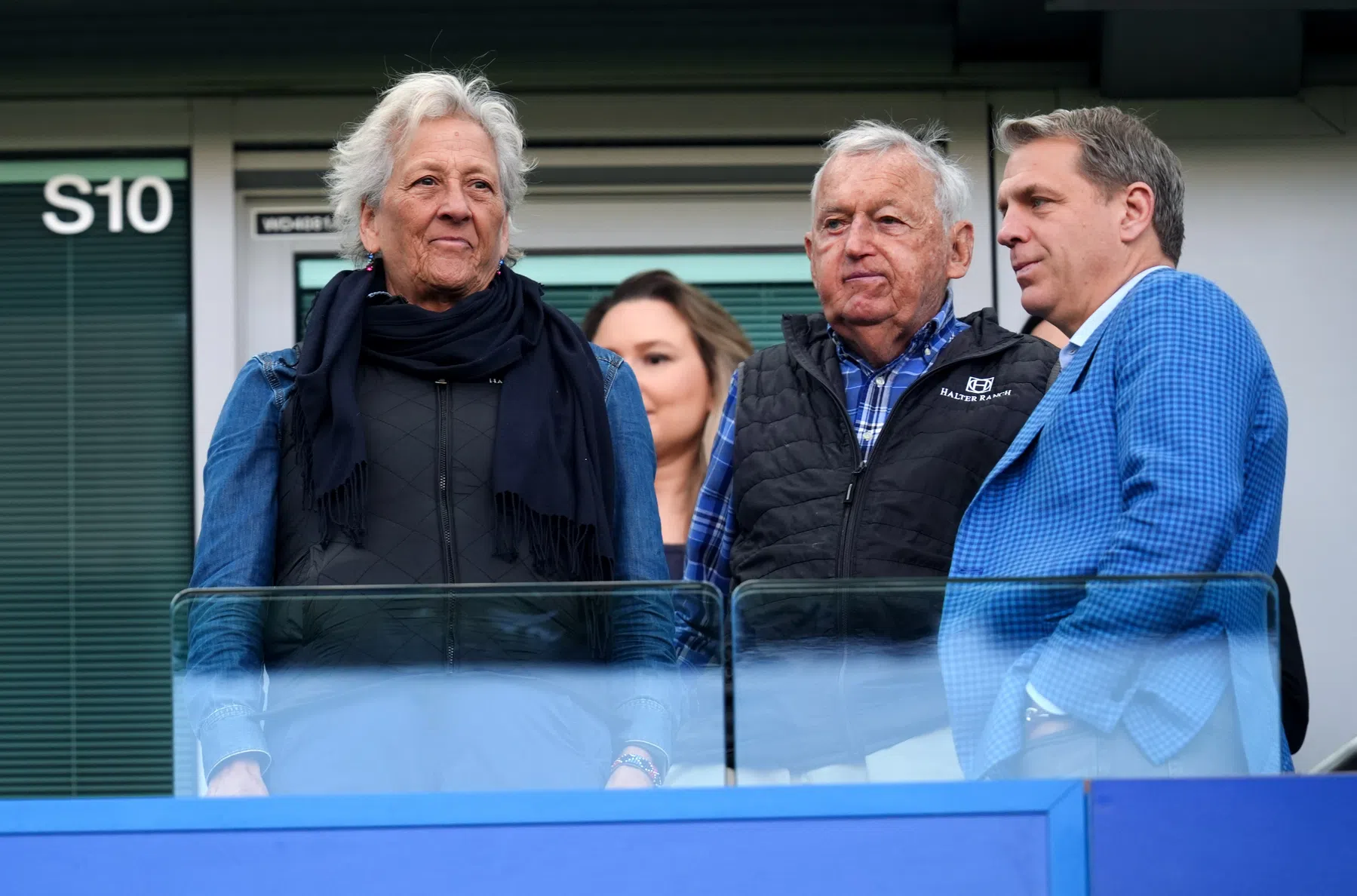 'Straf UEFA dreigt voor Chelsea na gesjoemel met verkoop vrouwenteam'