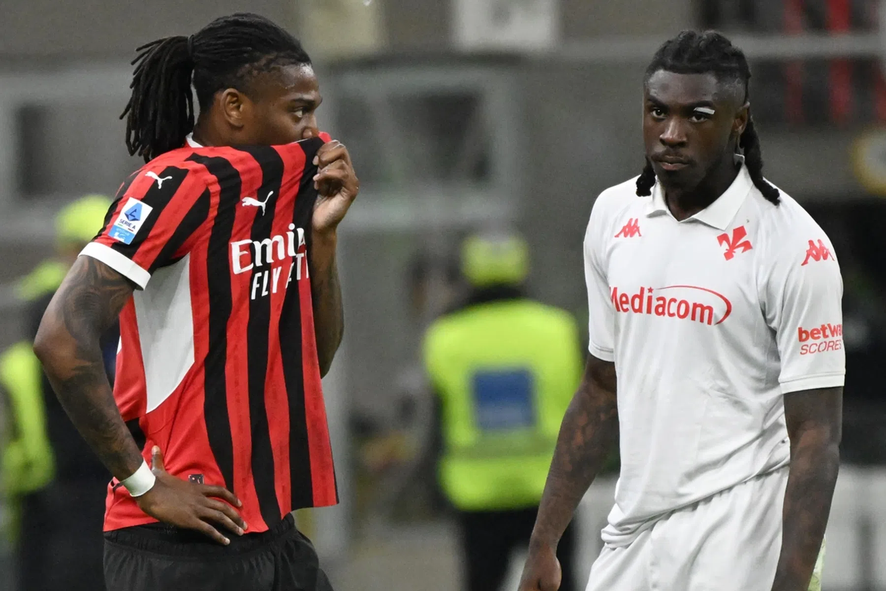 Fiorentina houdt Milan op afstand, Conceição vernedert Musah opnieuw