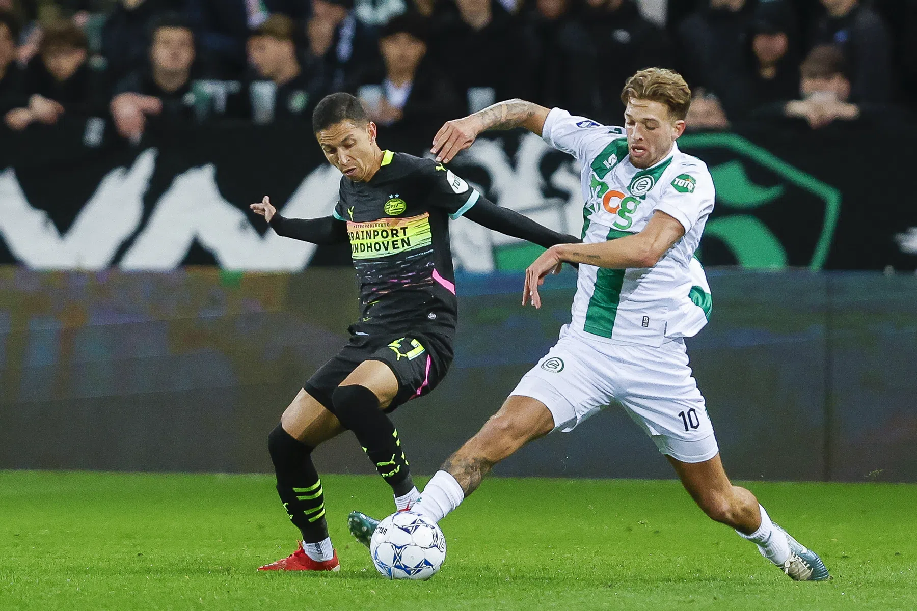 Waarom Van Hooijdonk eerder Valente dan Steijn naar Feyenoord zou halen