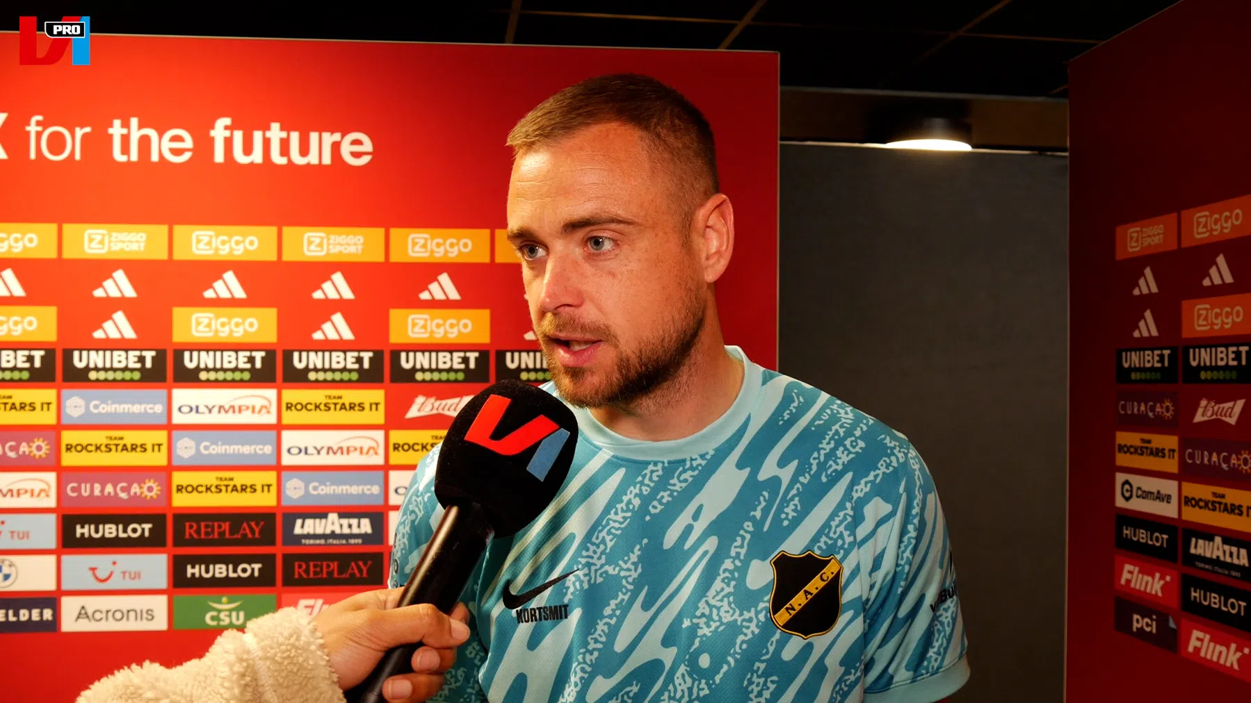 Kortsmit schuldbewust na blunder tegen Ajax: 'Was niet bang voor rode kaart'