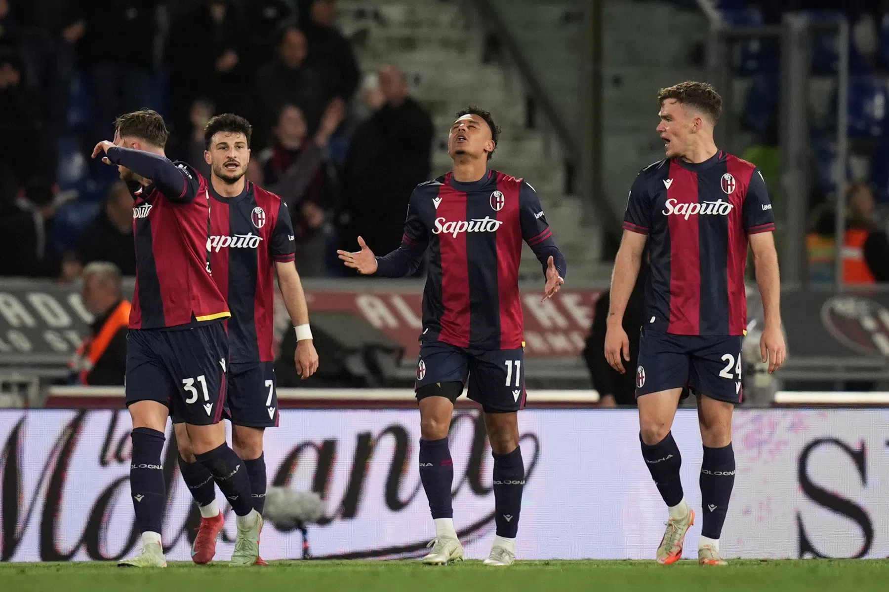 Weergaloze hakgoal doet Napoli pijn in Scudetto-strijd