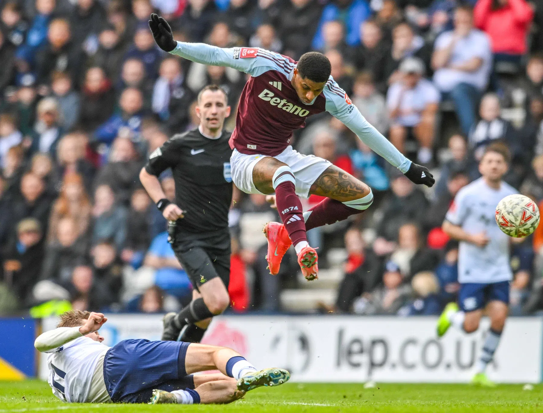 Up the Villa: Unai Emery's nieuwste kunstwerk 