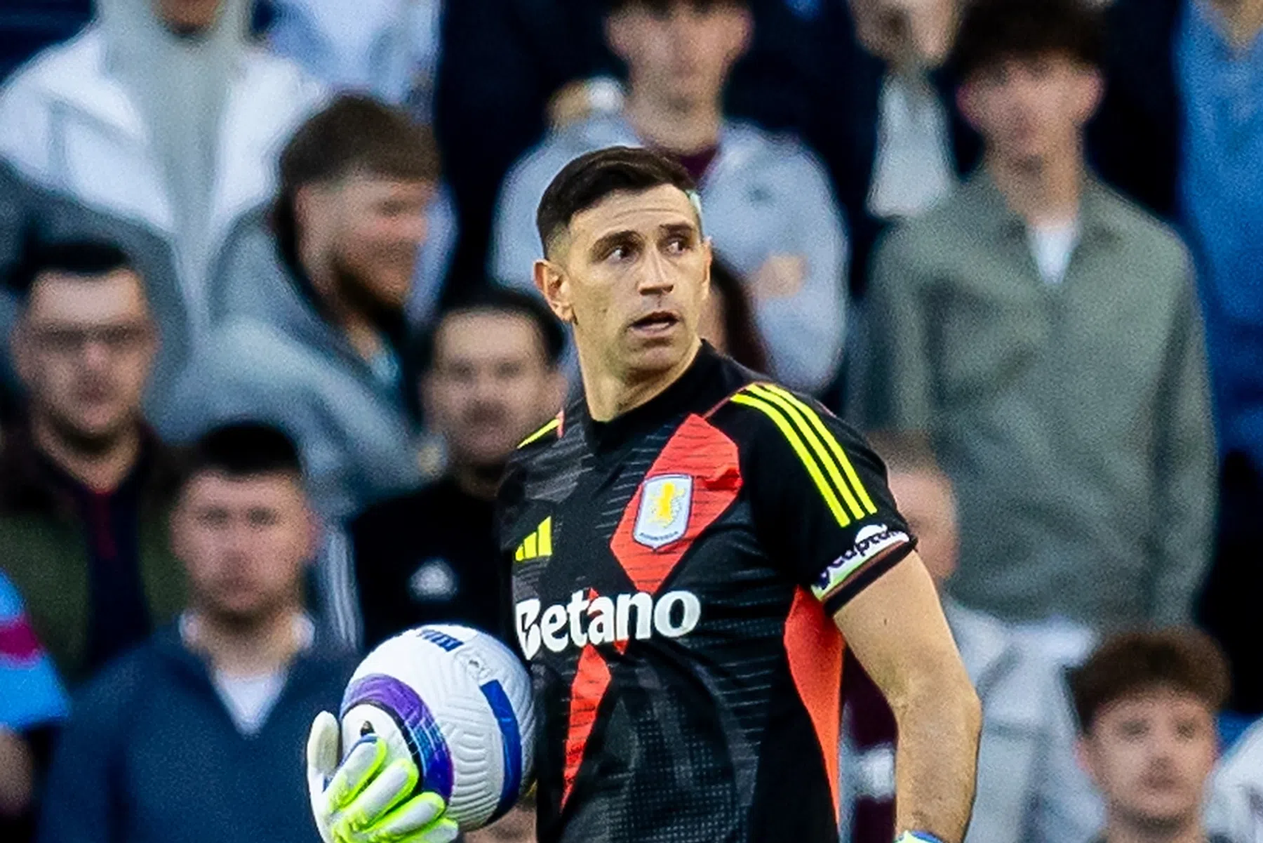 Emery hoopt dat Martínez zich kan beheersen na provocatie met pet