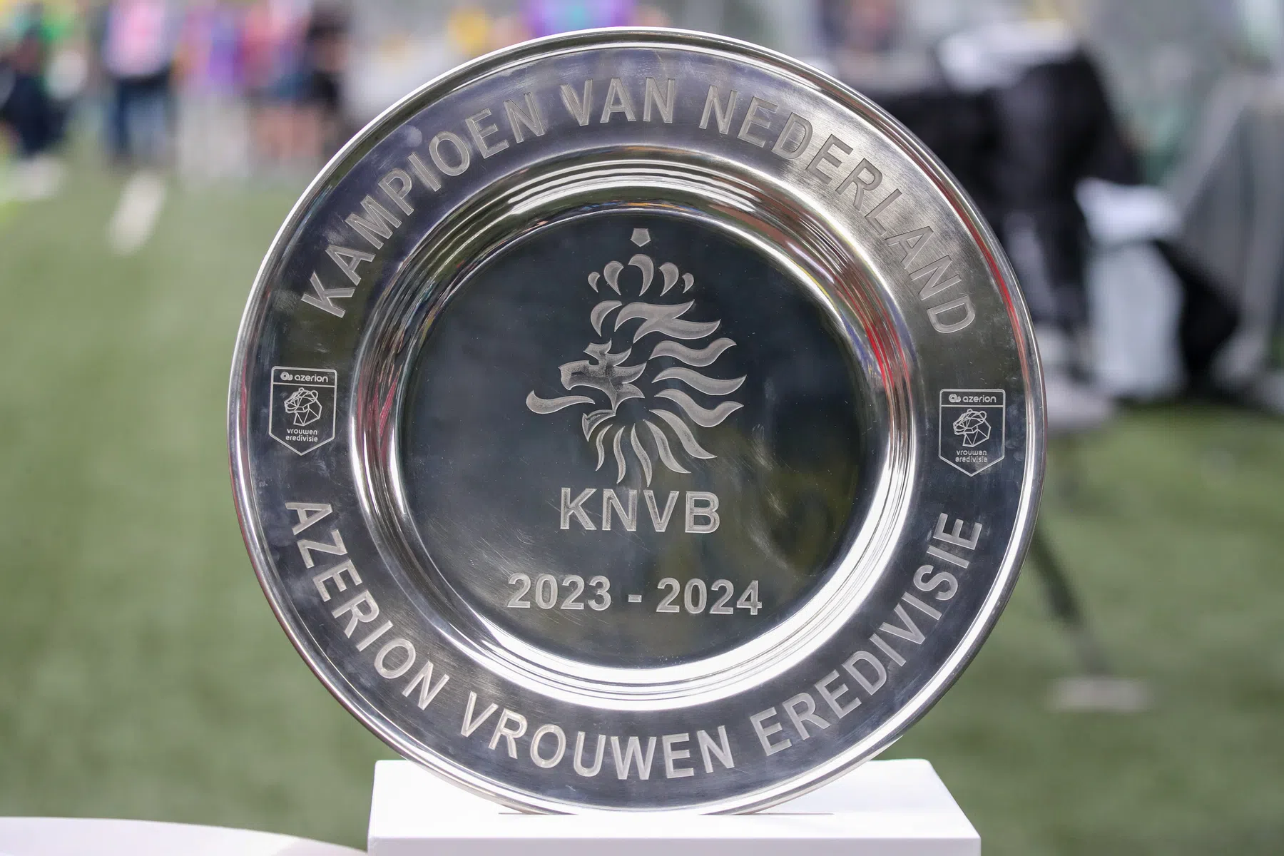 Plan voor kampioenssterren bij vrouwen: Ajax moet wachten op vierde ster