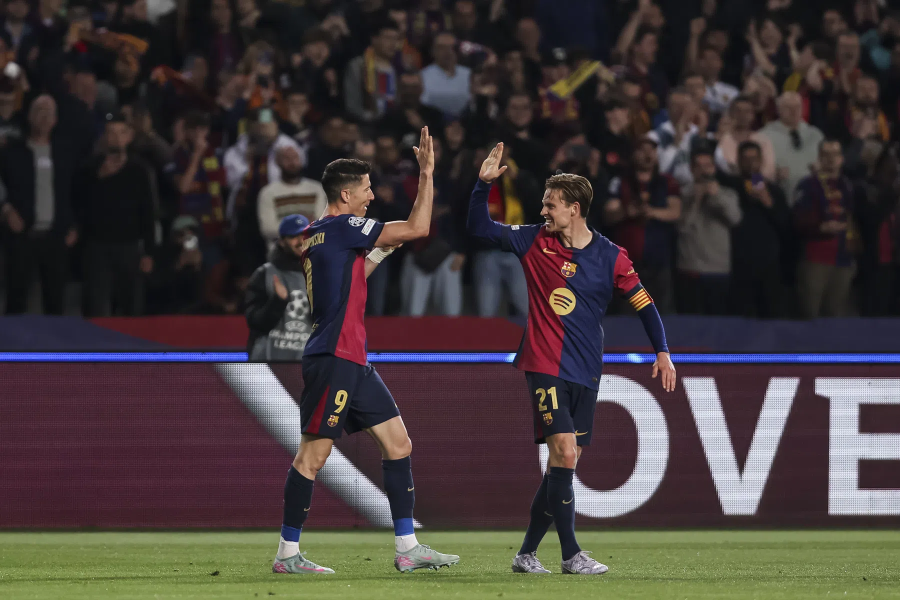 Koeman heeft boodschap voor Barça: 'Alle clubs willen Frenkie de Jong'