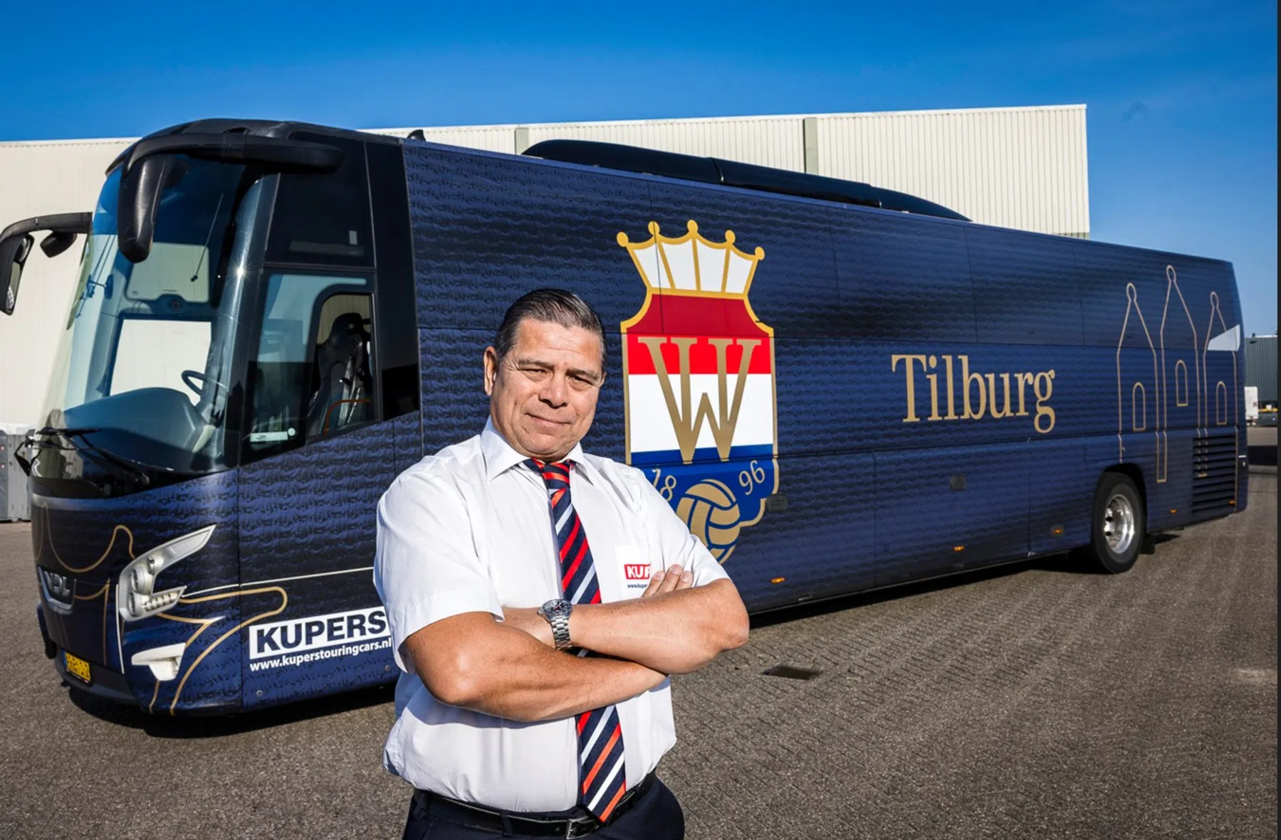 Fons Mallien, ooit lokale held van Willem II en nu buschauffeur met buikpijn