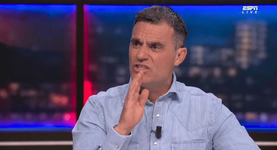 Perez fileert Brobbey: 'Zó matig, het begint genânt te worden'