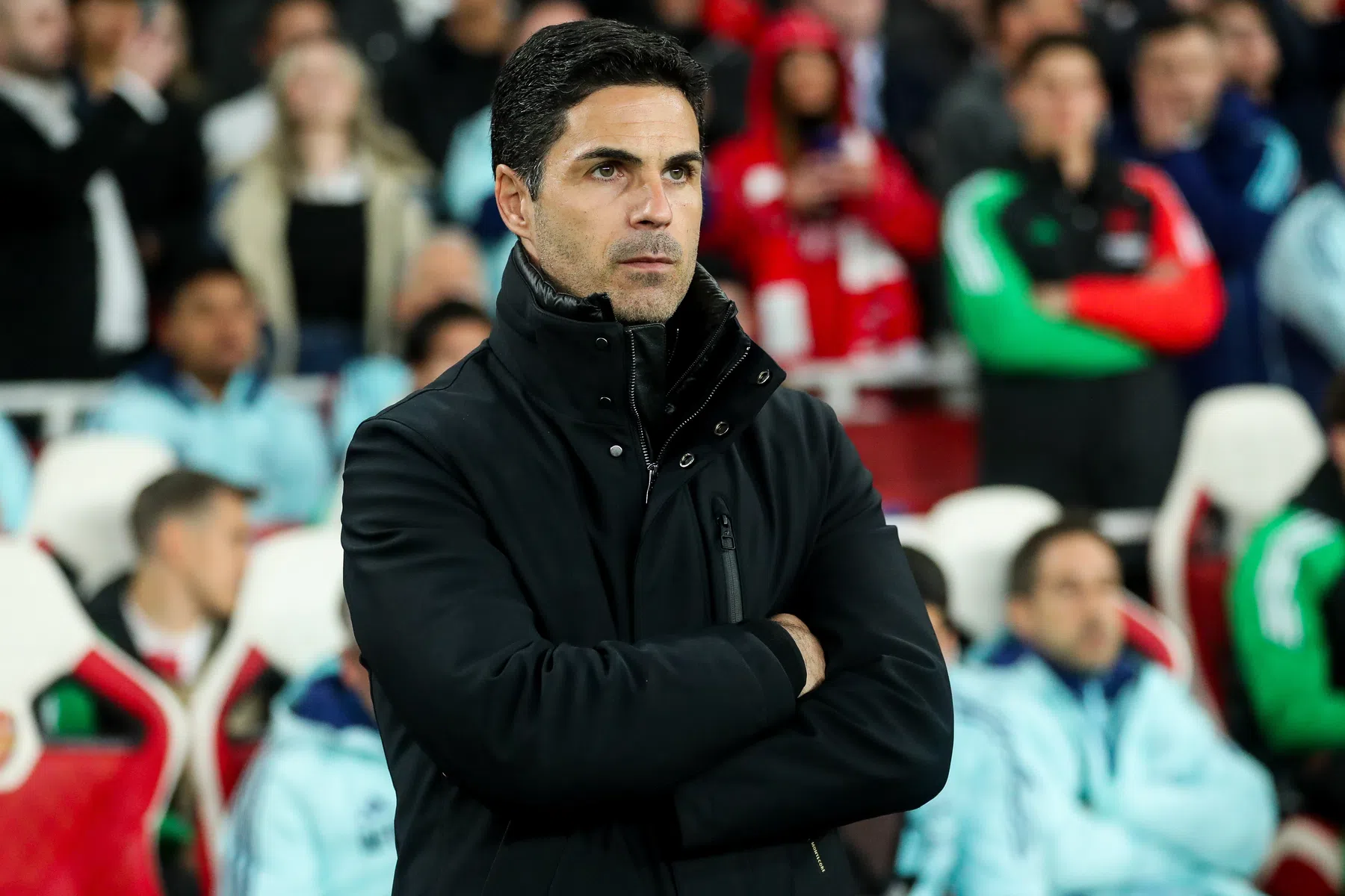 Arsenal lijkt witte vlag te hijsen in titelstrijd met Liverpool