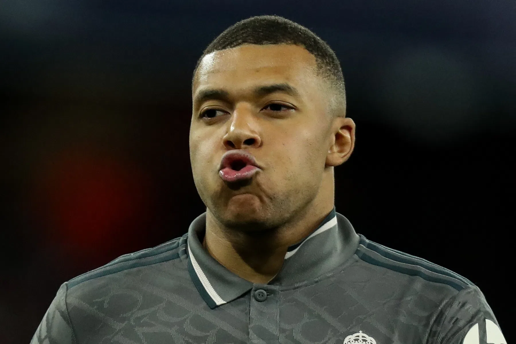 Spaanse media verwachten dat Mbappé met de schrik vrijkomt na rode kaart