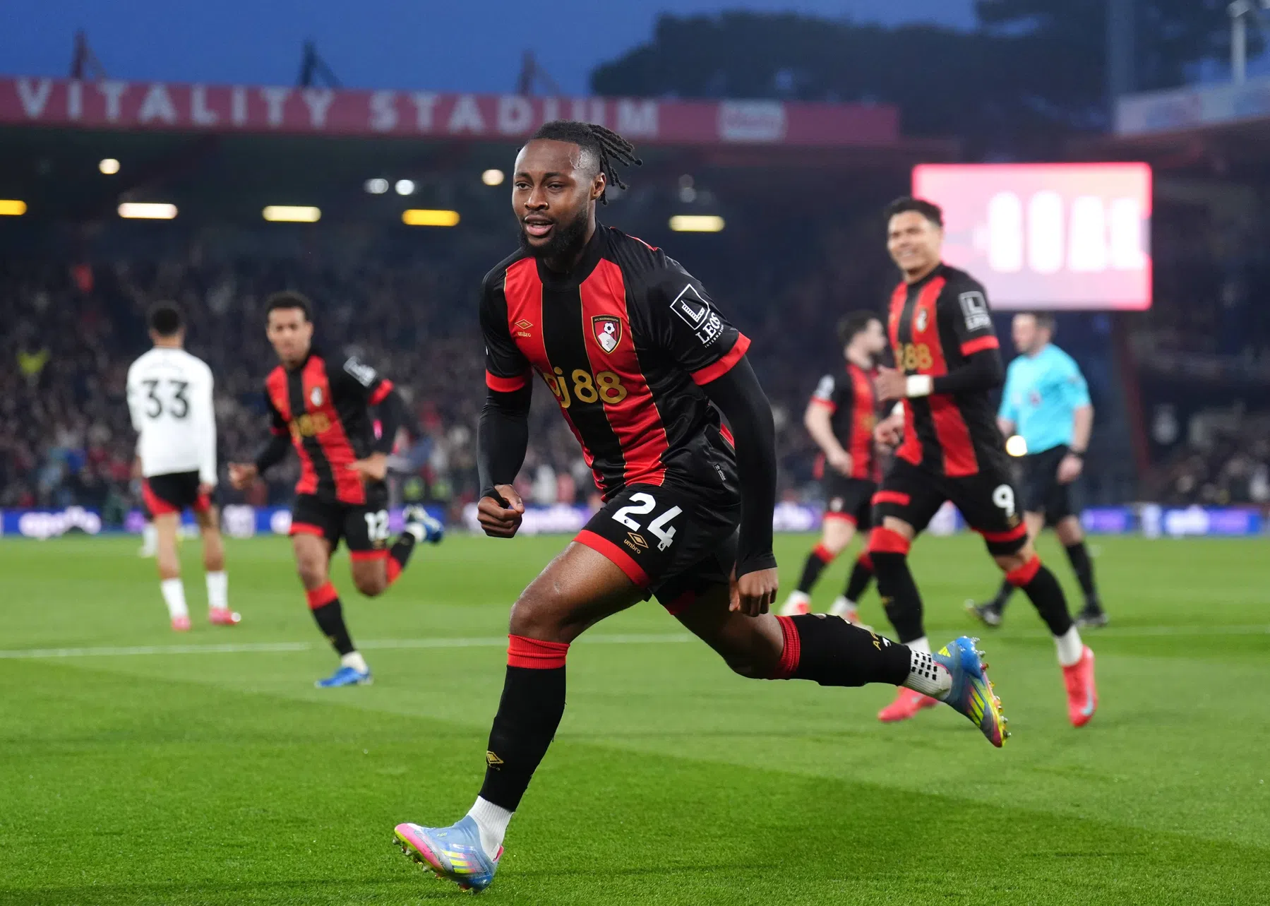 Razendsnelle treffer brengt Bournemouth terug op het juiste spoor