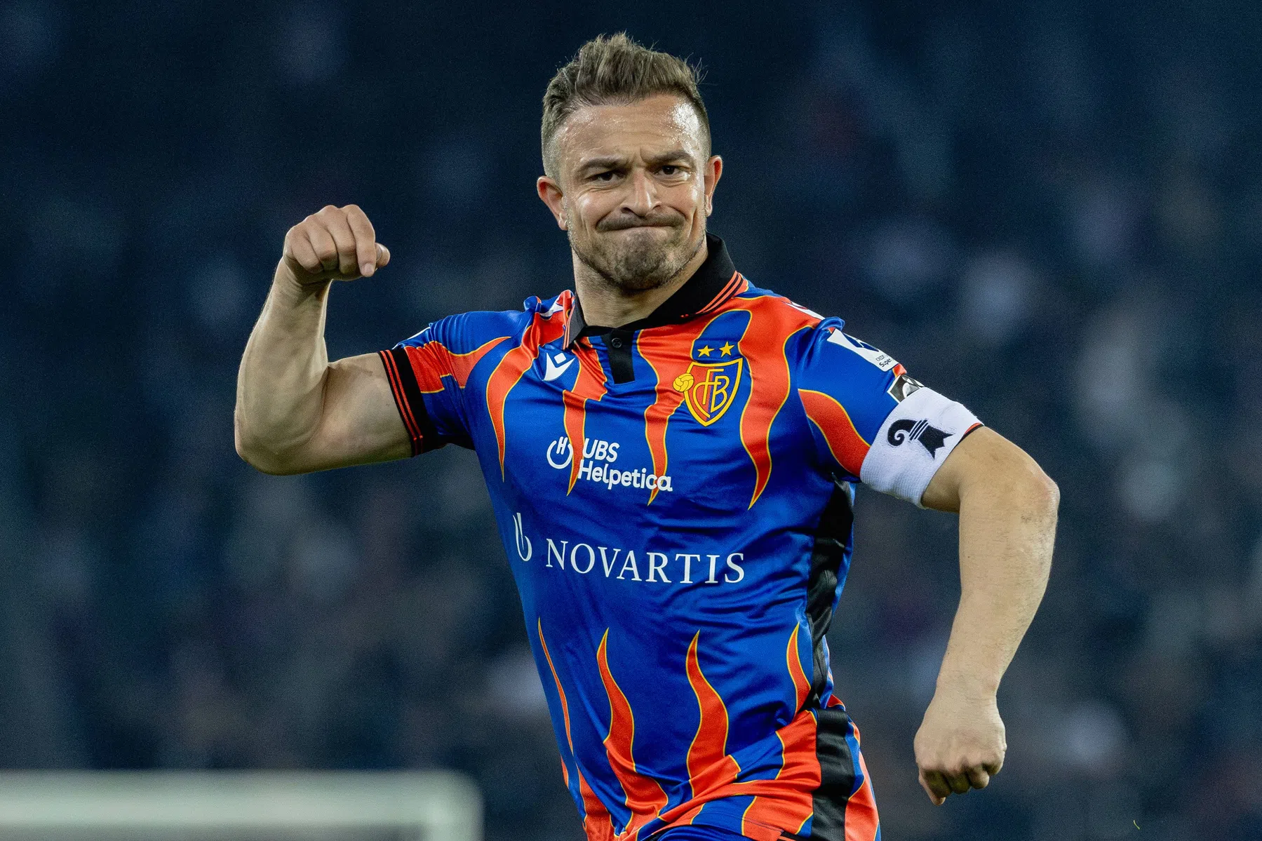 'Messi van de Alpen' maakt bijnaam weer eens waar met wonderschoon doelpunt
