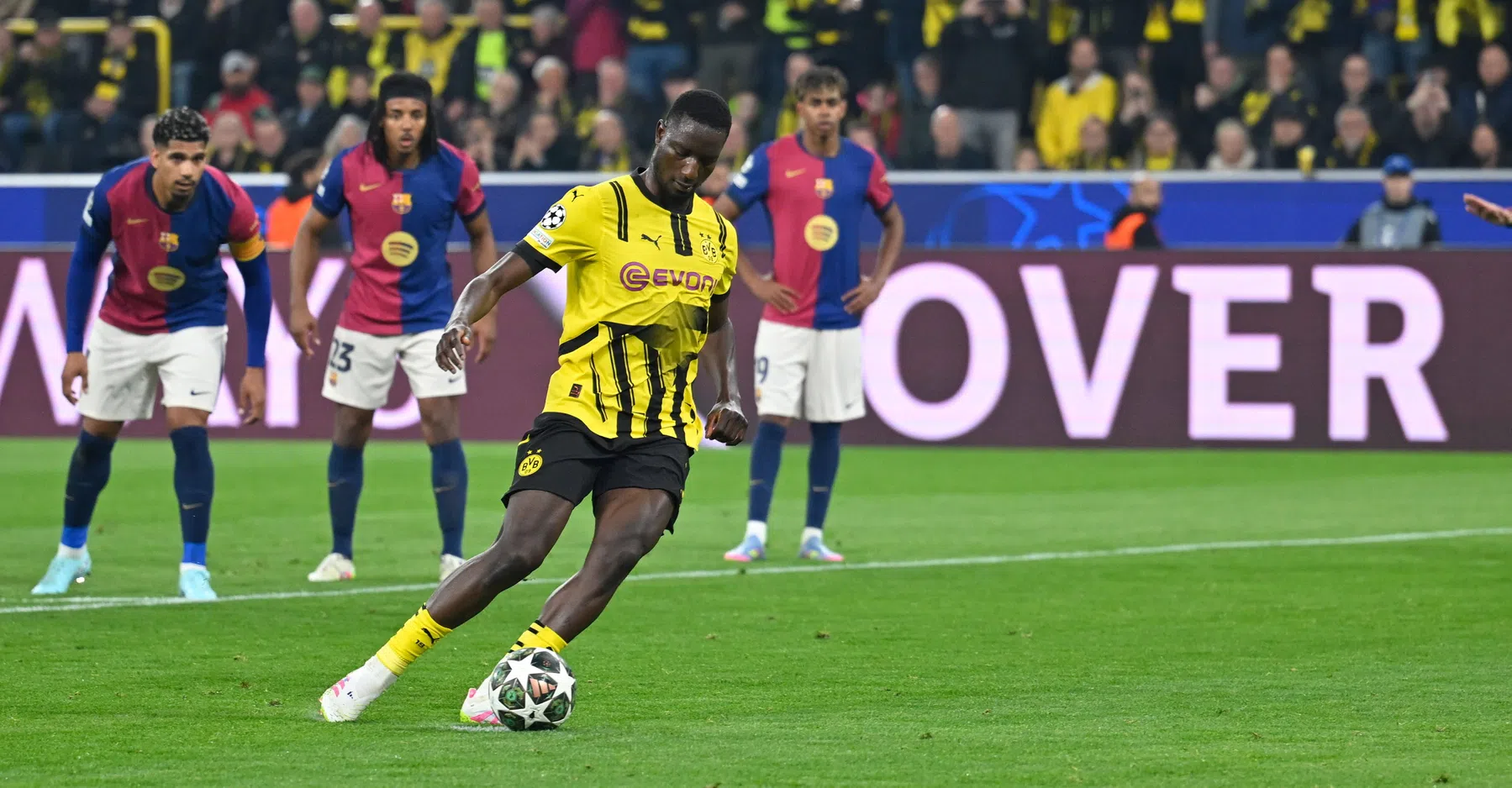 Eerste nederlaag van 2025 deert Barça niet: De Jong en co naar halve finale