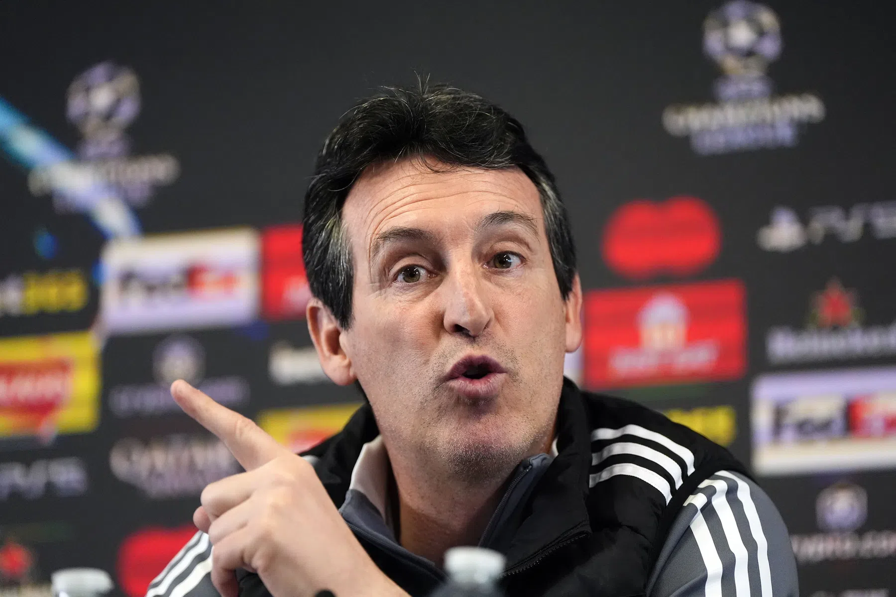 Emery weigert Aston Villa-spelers over de remontada te vertellen