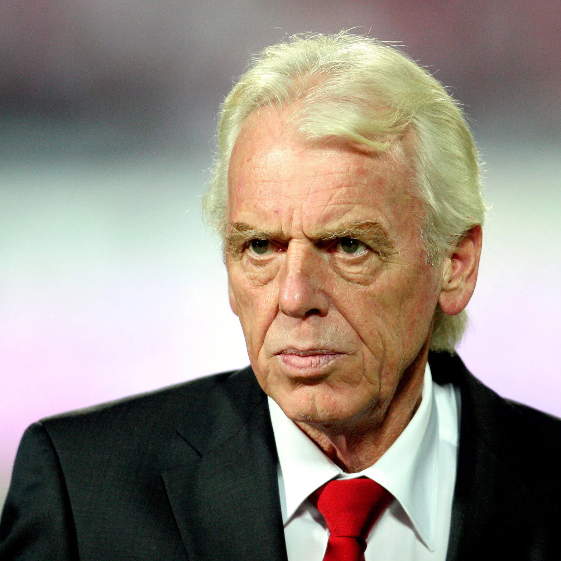 Mogelijkheid tot laatste groet aan Beenhakker bij De Kuip
