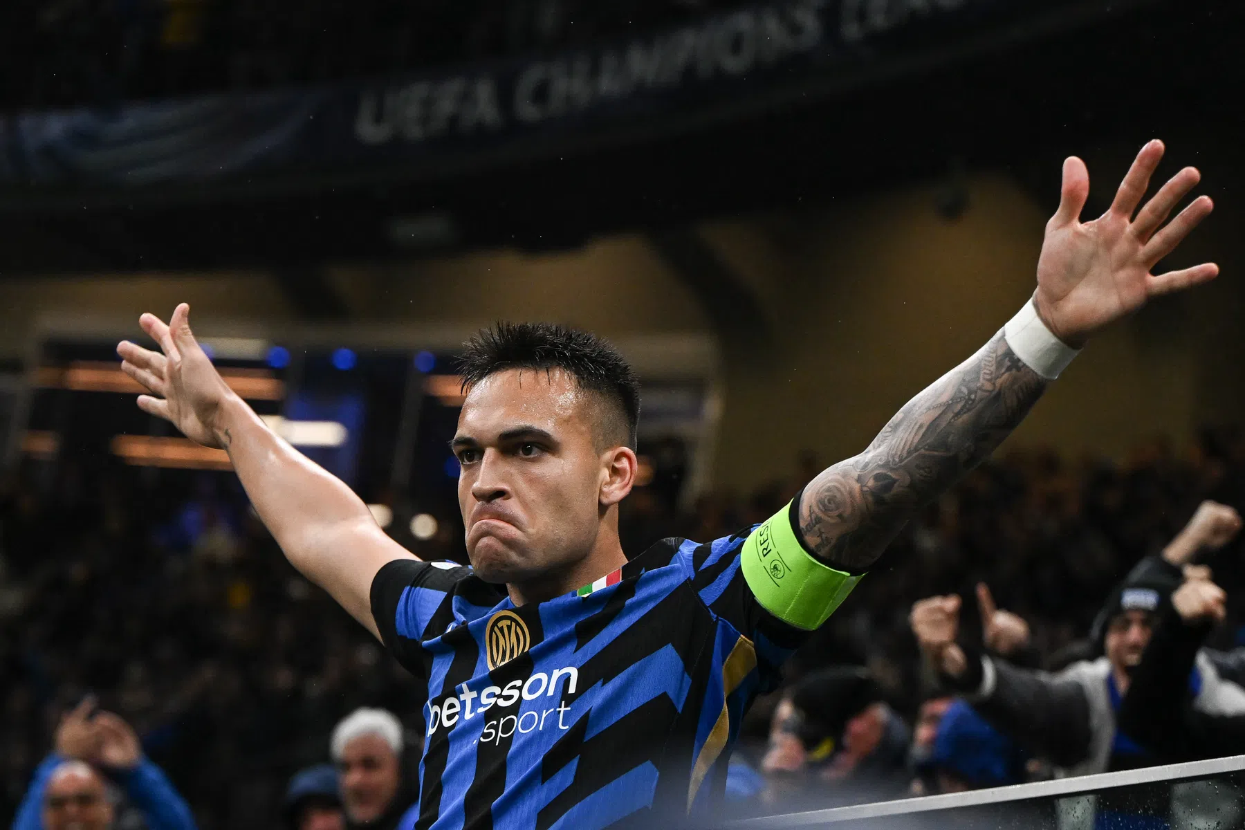 Inter na spectaculaire tweede helft naar de halve finale van de CL