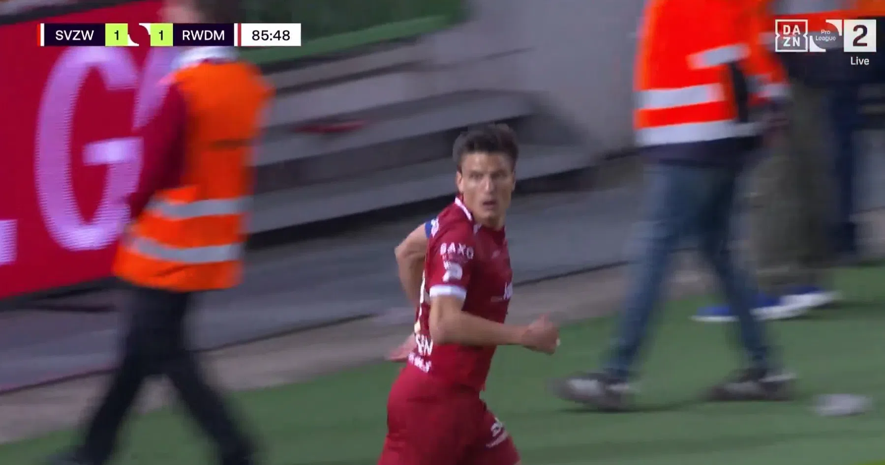 Good old Vossen schiet Zulte Waregem in zeer spannende ontknoping naar promotie