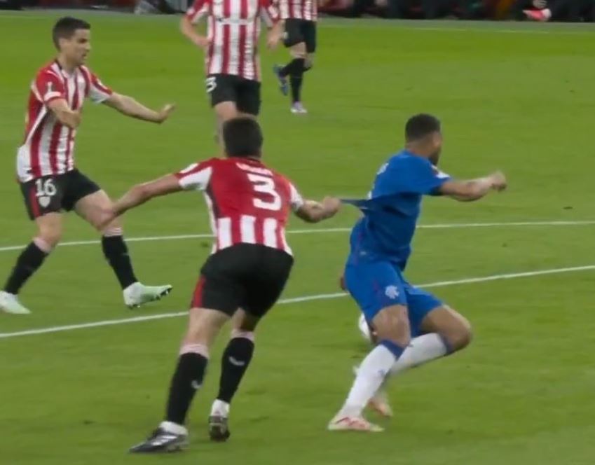 Woede in Schotland na omstreden moment met Dessers: 'Grove schande'