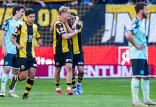Thumbnail for article: Al uitgespeeld Vitesse leeft zich voor eigen publiek uit op Roda JC