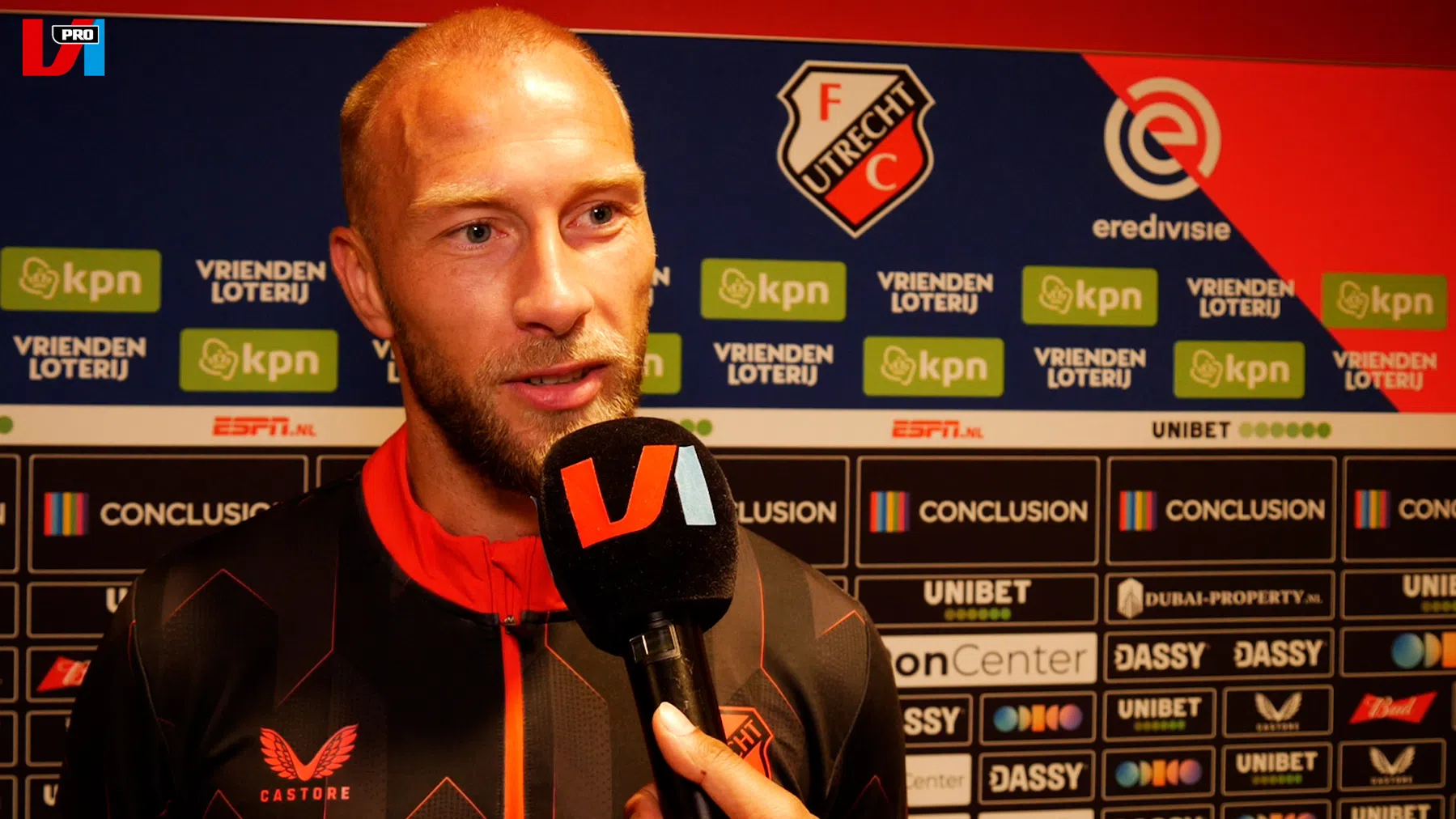 Van der Hoorn over duels met Brobbey: 'Hij wordt niet meer beschermd'