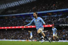 Thumbnail for article: City op weg naar Champions League na late zege op Aston Villa